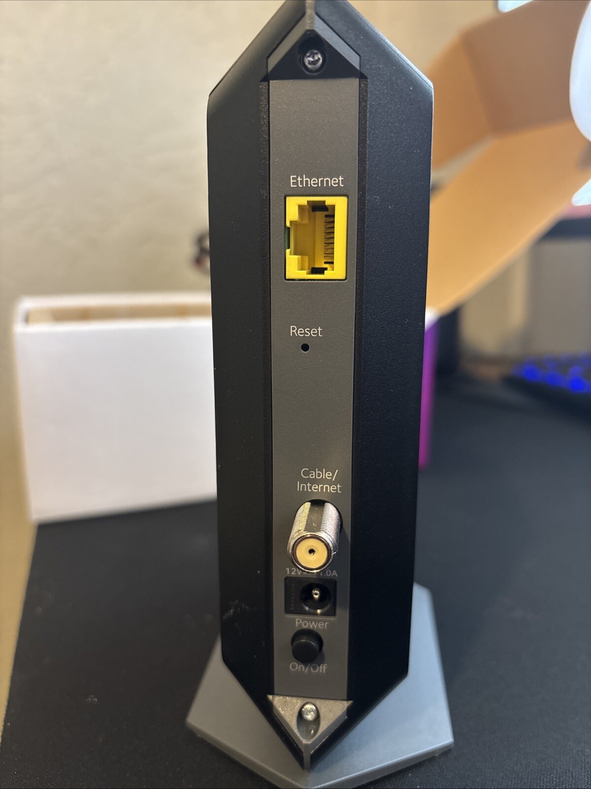NETGEAR CM700 DOCSIS 3.0 Up To 1.4Gbps Cable Modem (CM700-100NAS)