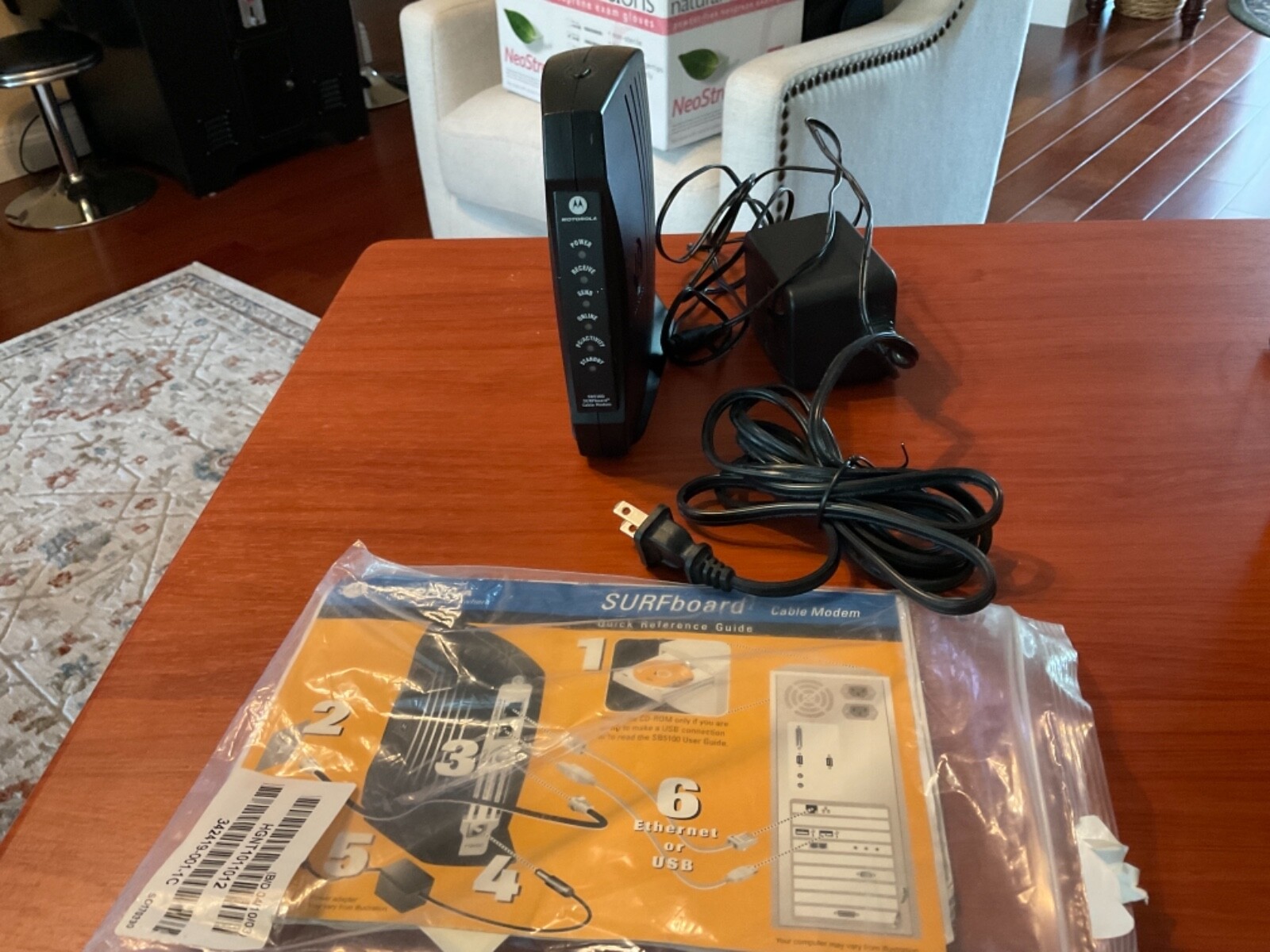 Motorola SURFboard SB5100 Cable Modem (500887-001-00) Good Condition