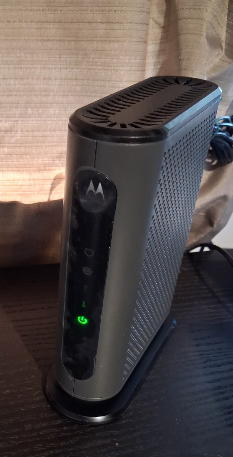 Motorola MB7220 DOCSIS 3.0 Cable Modem 8×4 Gigabit Ethernet – Open Box – Tested