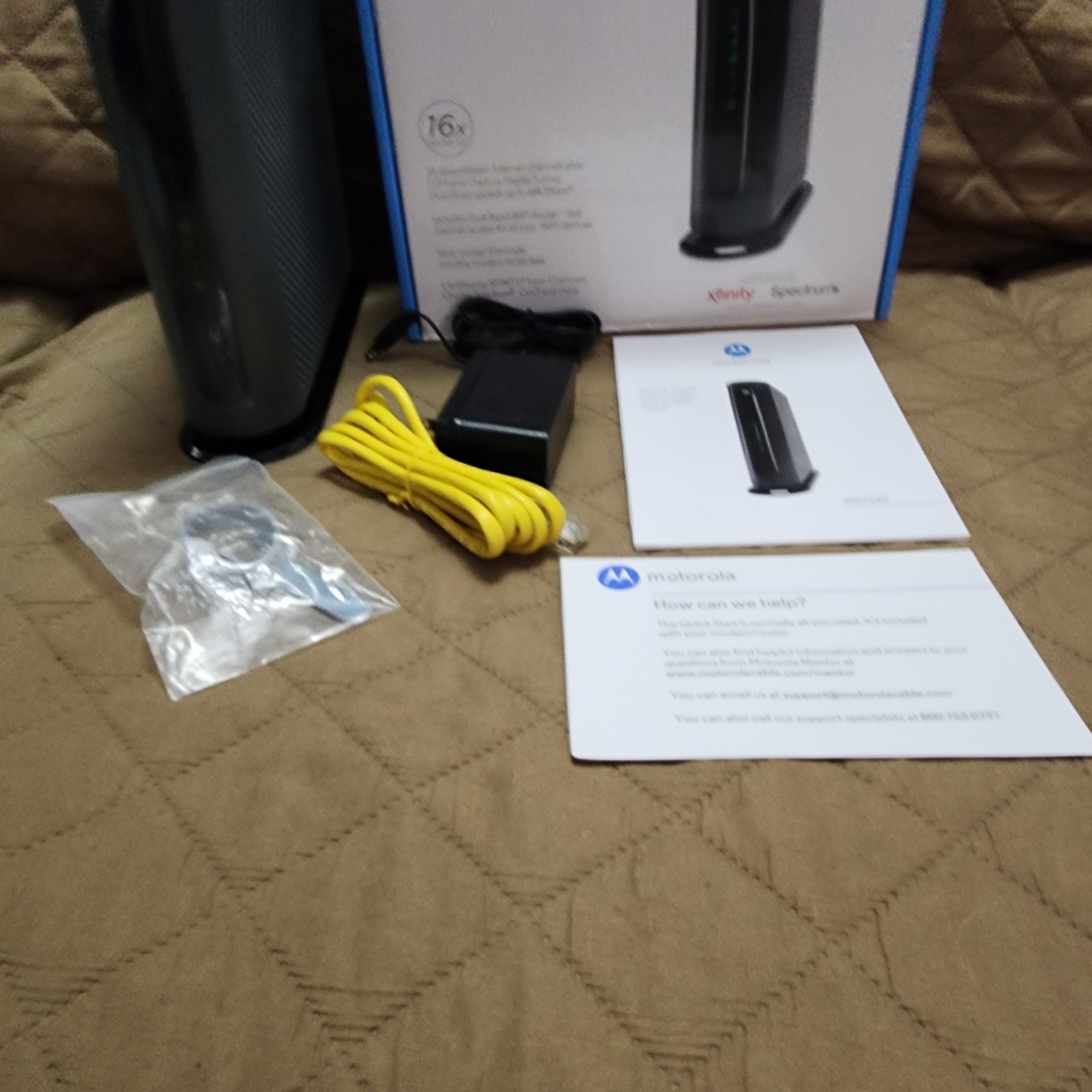 Motorola MG7540-10 16×4 Cable Modem – Black