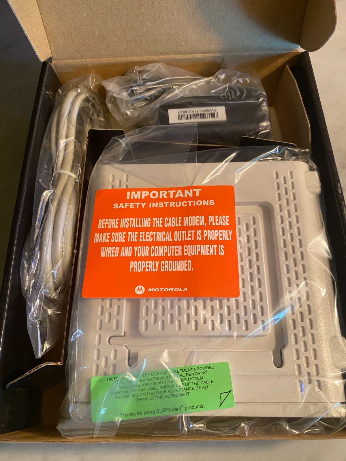 Motorola SURFboard SB6141 DOCSIS 3.0 Cable Modem Open Box Complete