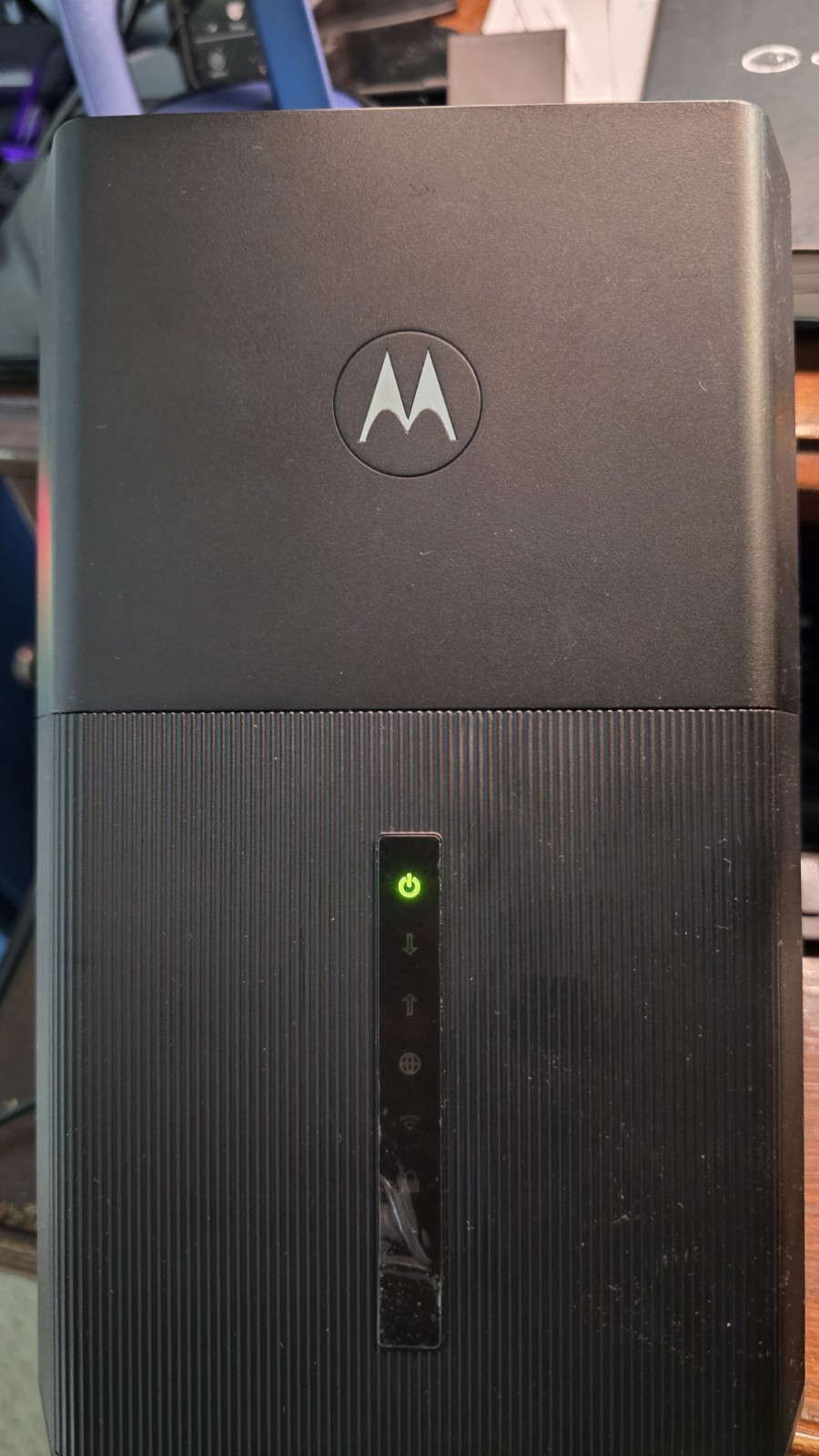 Motorola MT8733 Wireless WiFi Router D3.1 Cable Modem Plus AX 6000 – Functional
