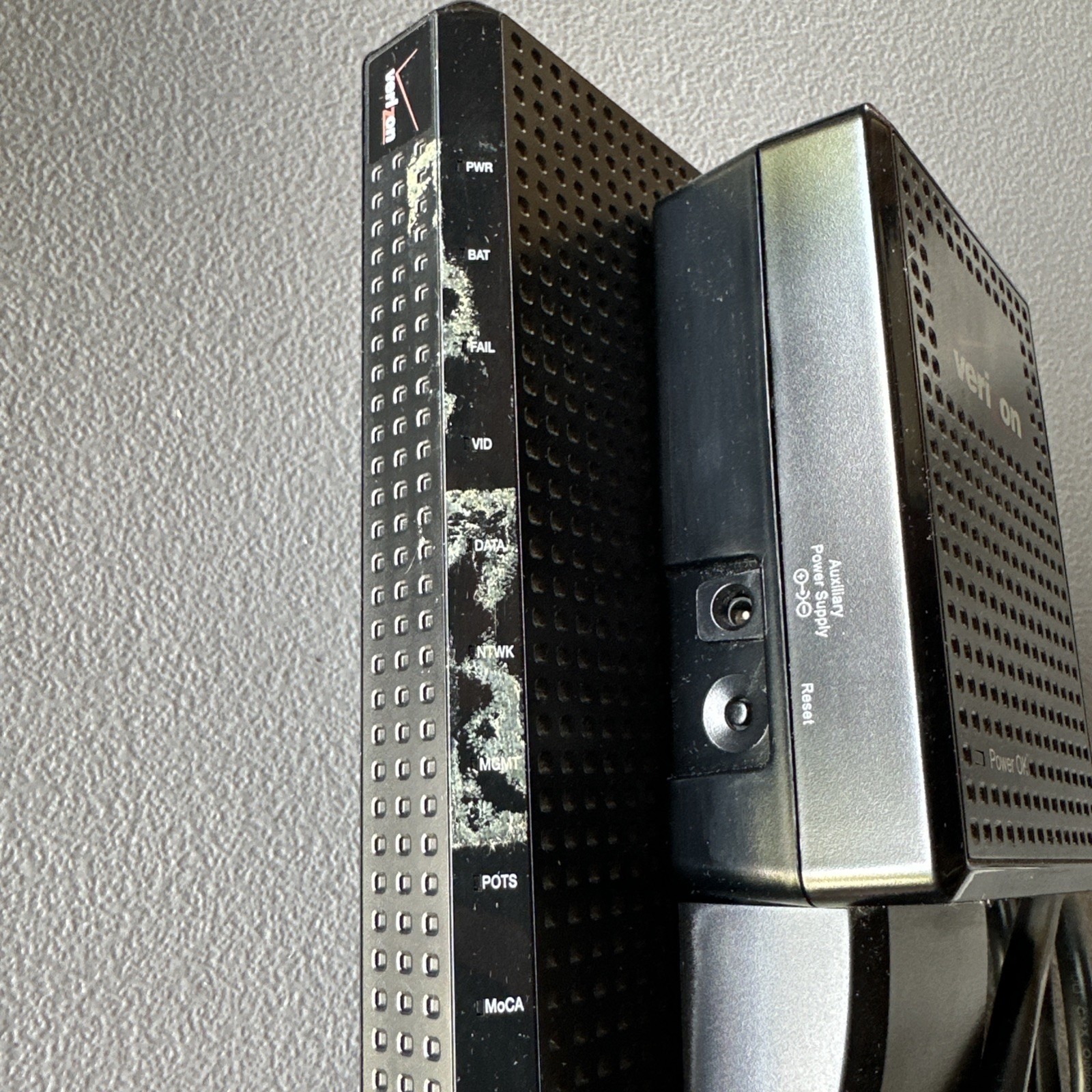 VERIZON Fiber FIOS TV INTERNET OPTICAL NETWORK TERMINAL ONT I-211M-L MODEM