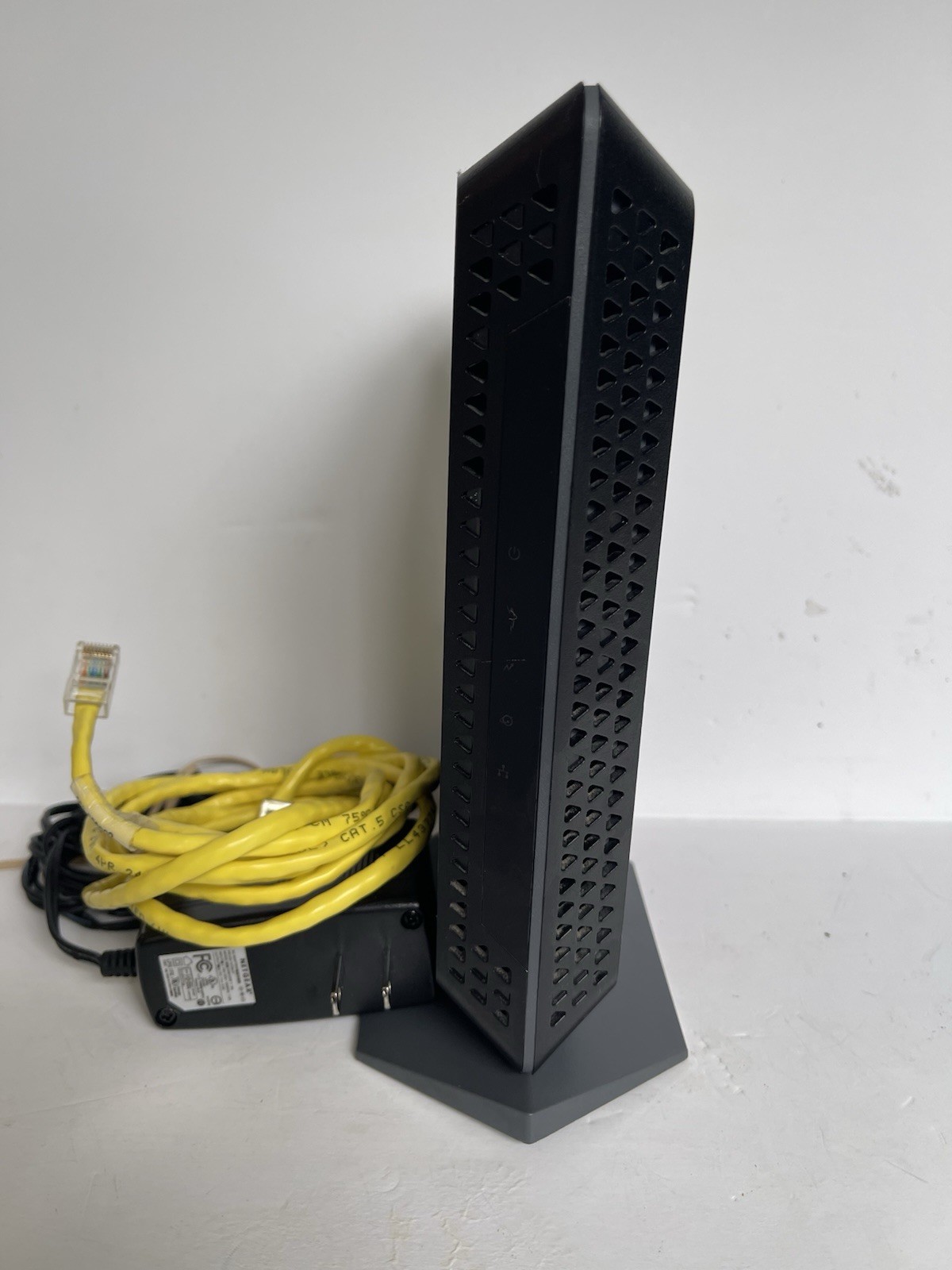 NETGEAR CM600 Cable Modem w/ Power Supply and Network Cable