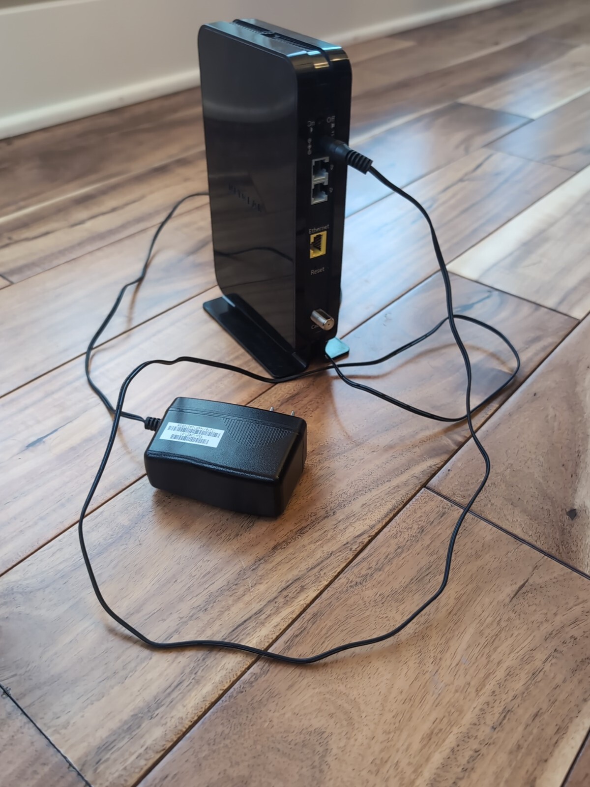 NETGEAR CM500V Cable Modem for Internet & Voice