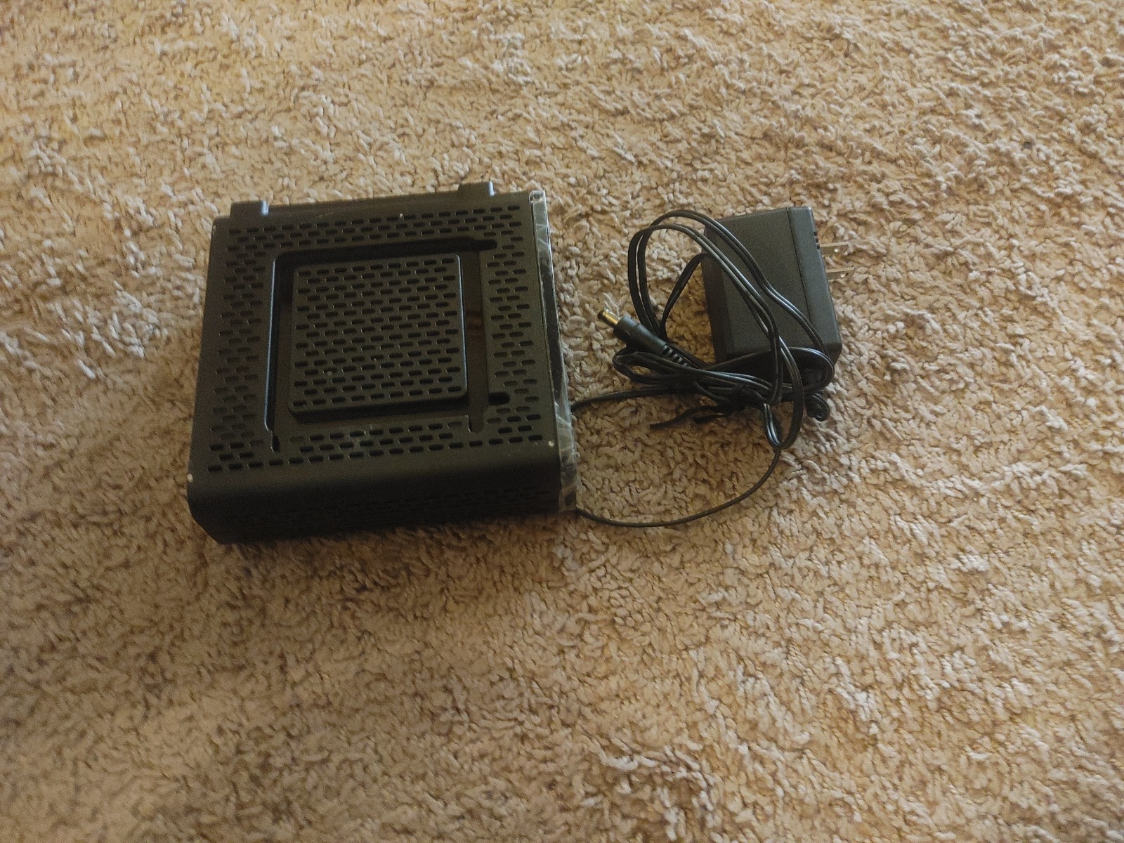Arris Touchstone CM8200A DOCSIS 3.1 Cable Modem, CAT5 + Power Supply