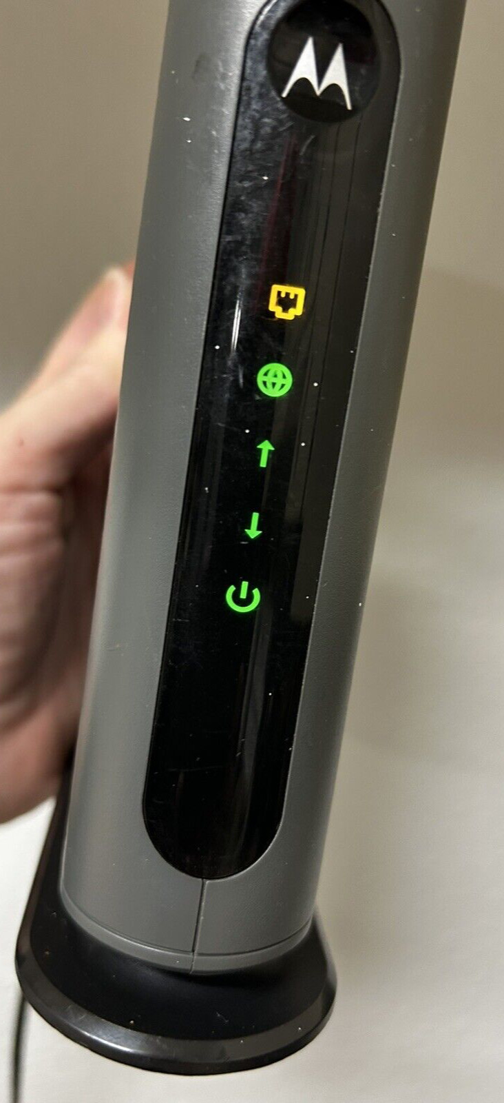 Motorola MB7420 16×4 DOCSIS 3.0 ​​Cable Modem Black with Power Cable Used