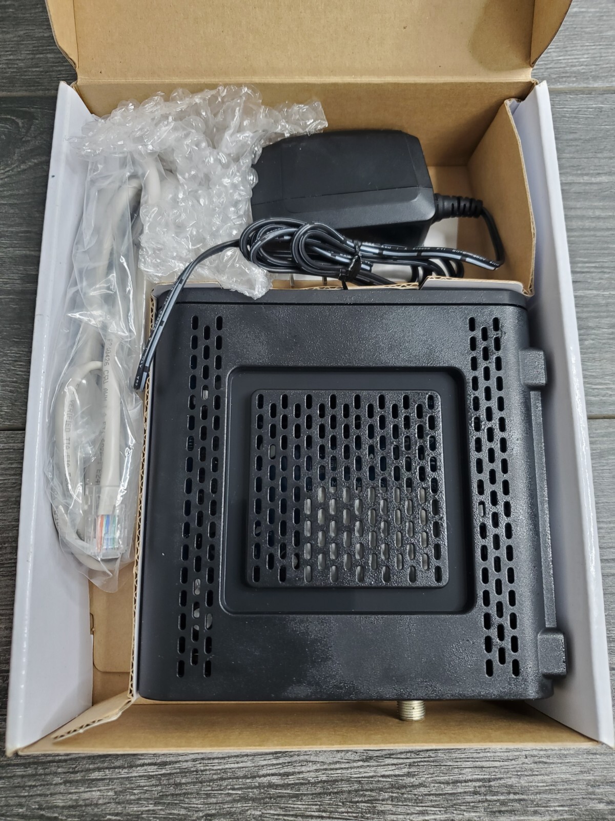 ARRIS SURFboard SB6190 DOCSIS 3.0 32 x 8 Gigabit Cable Modem