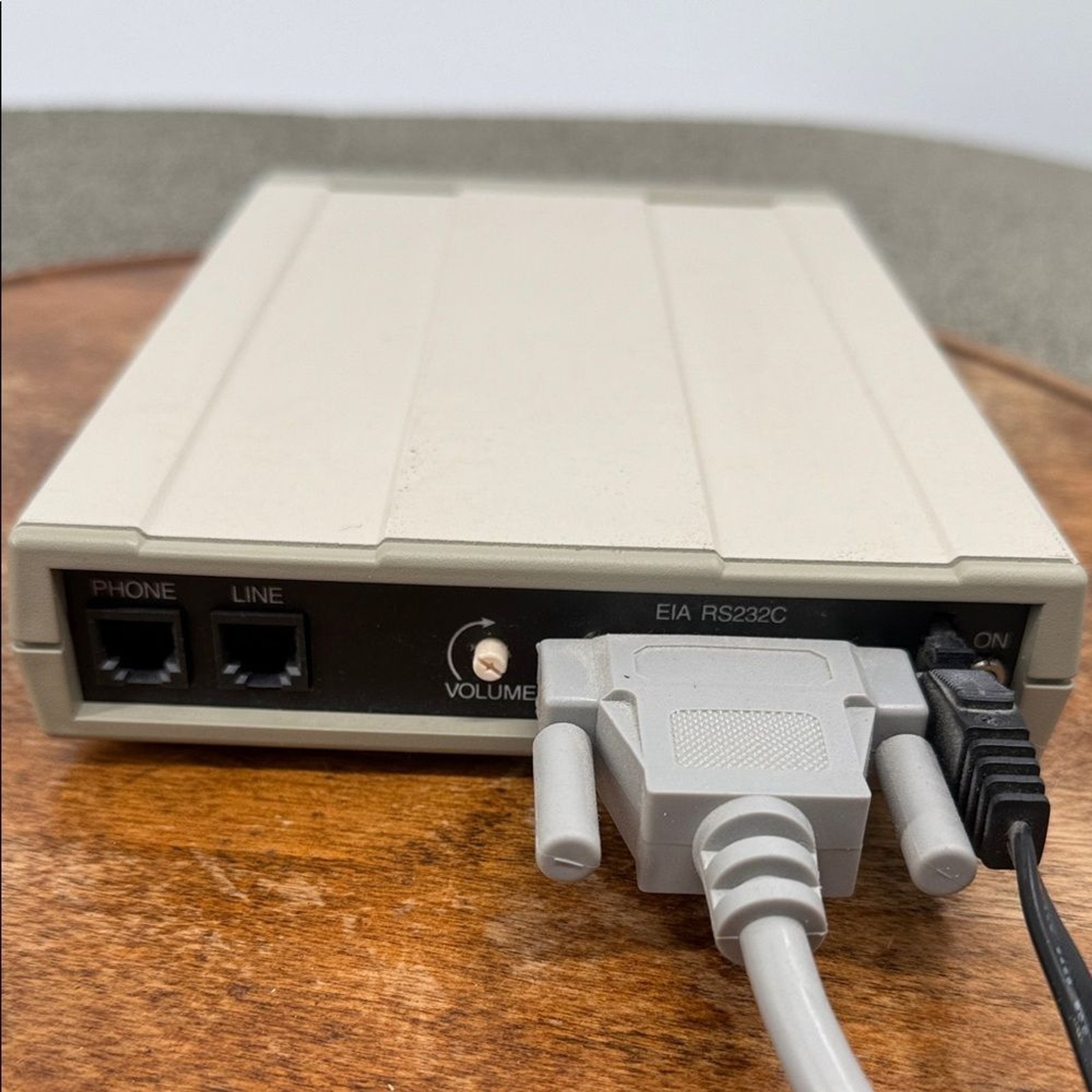 MultiTech Systems MultiModem MT224BA Modem Powers On Cords: Power & Connection