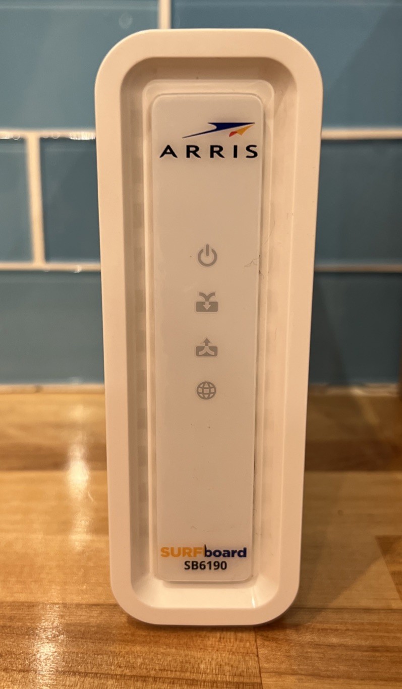 ARRIS SB6190 Cable Modem DOCSIS 3.0 32×8 Gigabit 1 Gbps Port 800 Mbps Max Speed