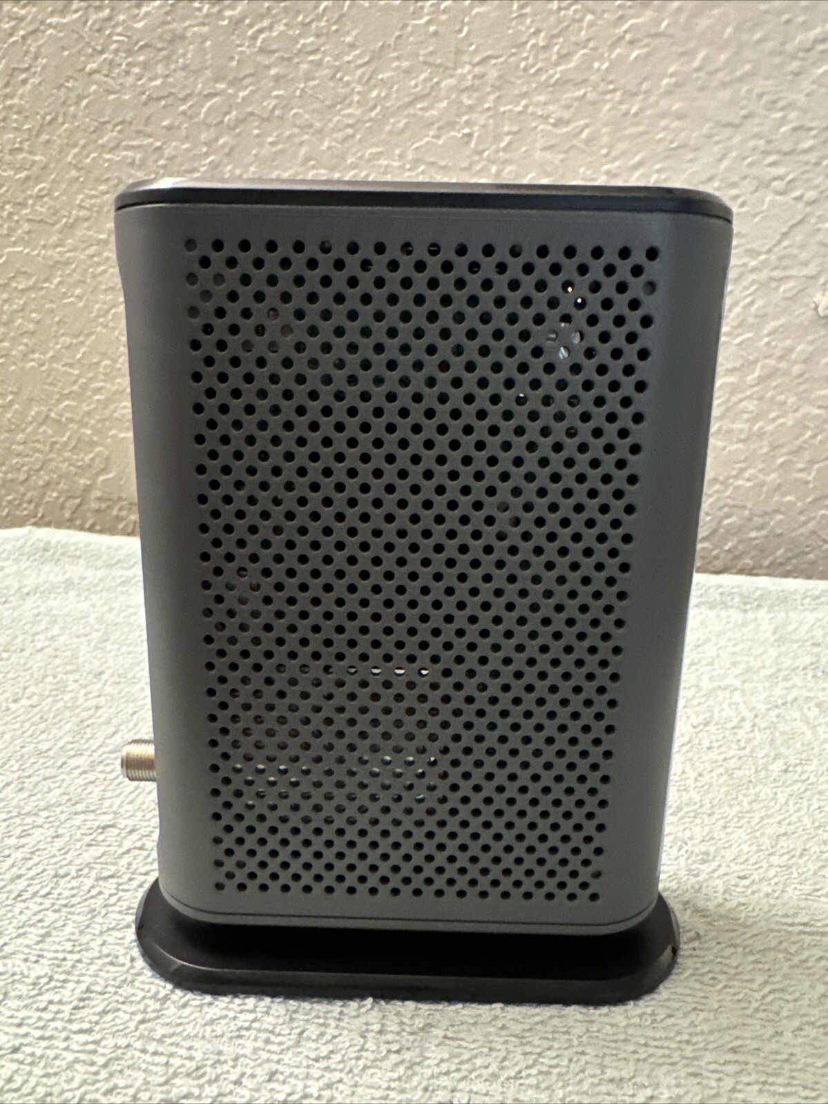 Motorola 16×4 Cable Modem Model MB7420 686 Mbps DOCSIS 3.0 No Cables