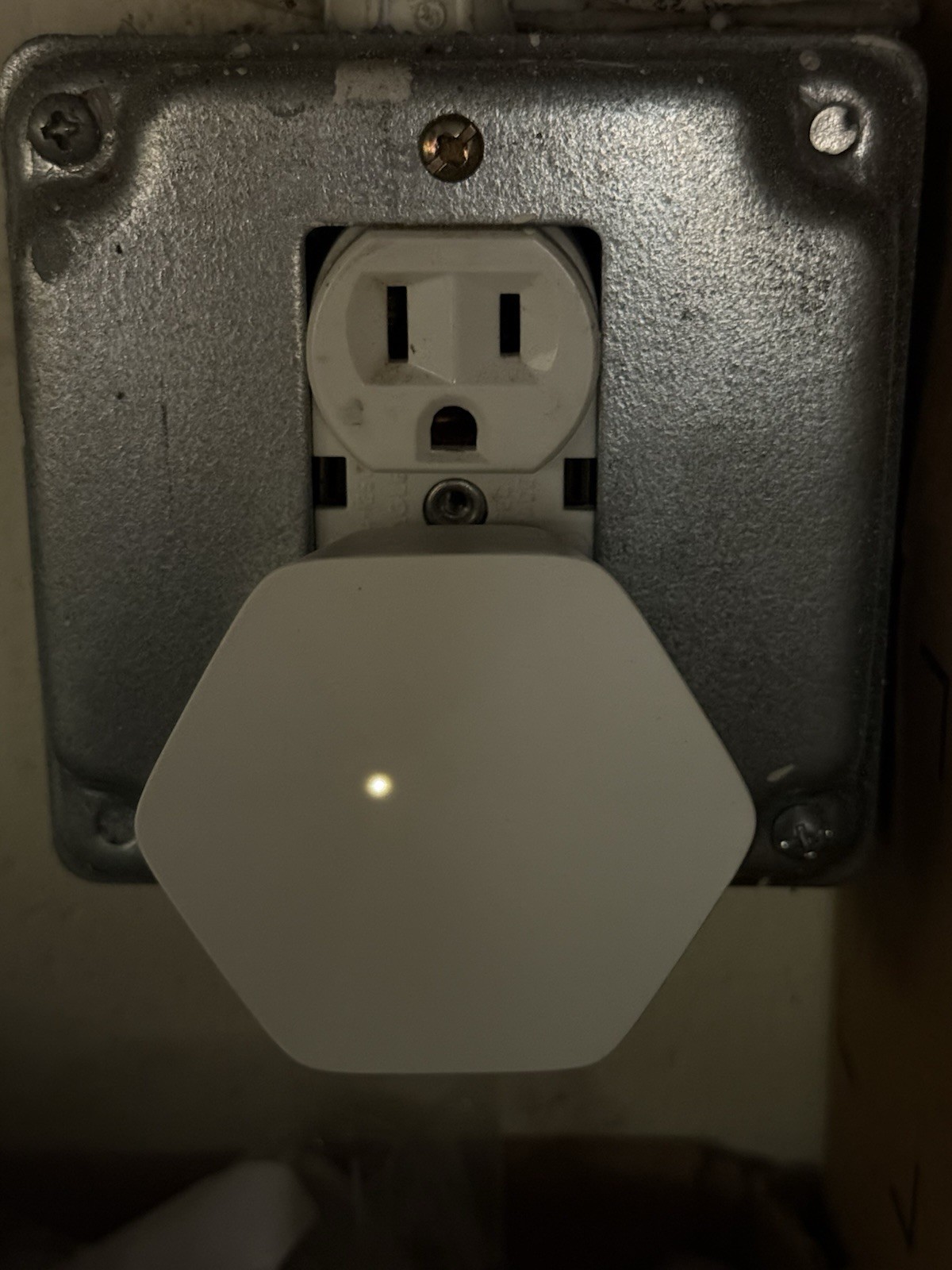 Lot of 3 Comcast Xfinity xFi Pods XE1-S Gen 1 WiFi Extender Untested AS-IS