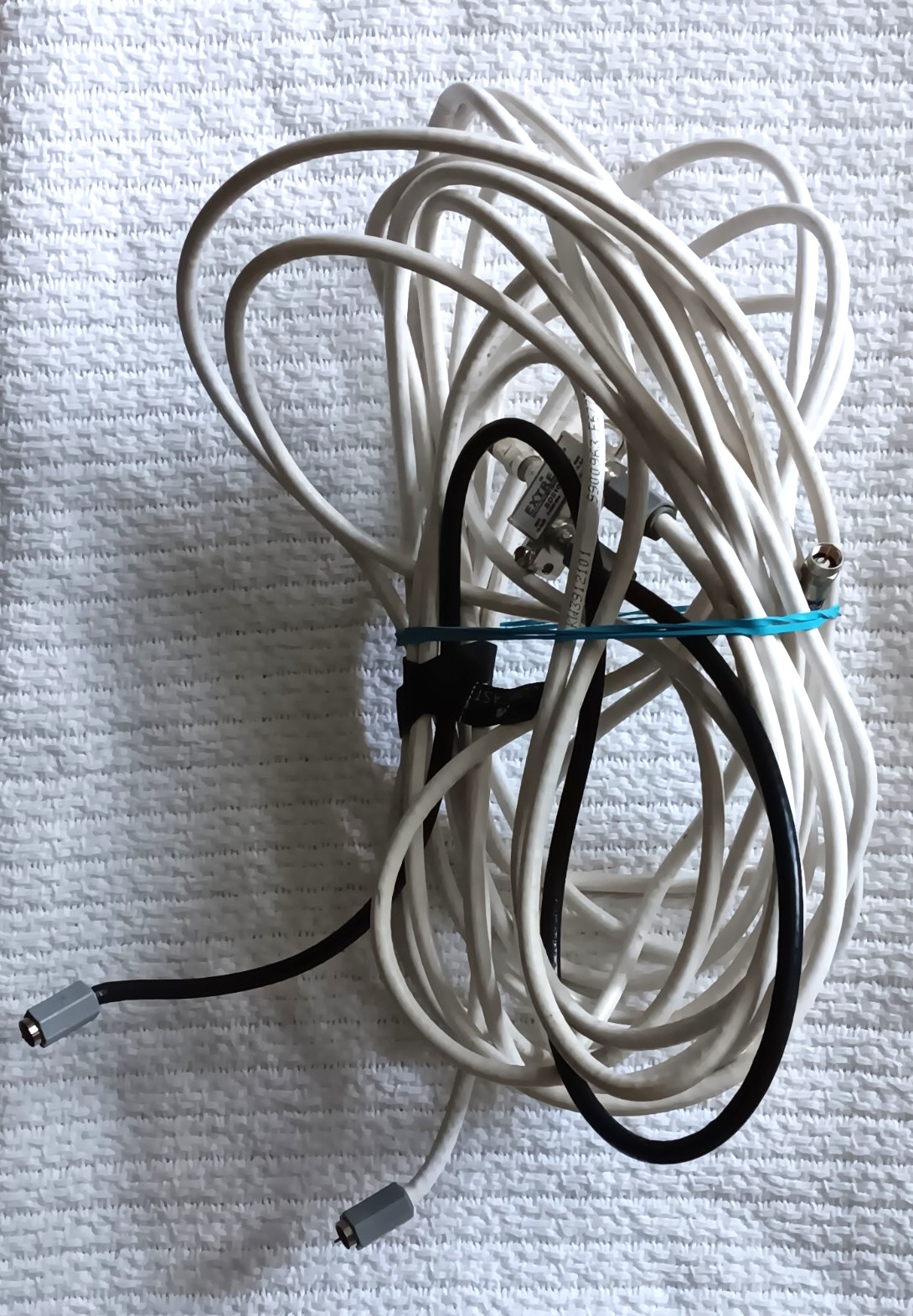 Comcast Xfinity Cable Hoax Cord Bundle Lot White Black Extreme Broadband BDS102H