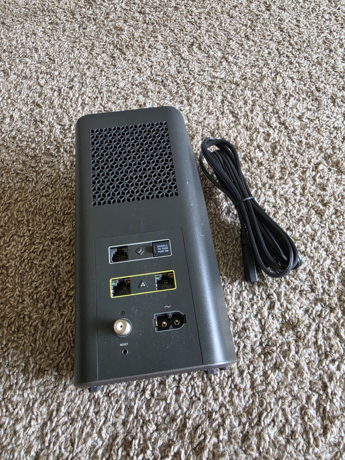 Xfinity XB6-T CGM4140COM WiFi Router & Cable Modem – w/ Power Cord