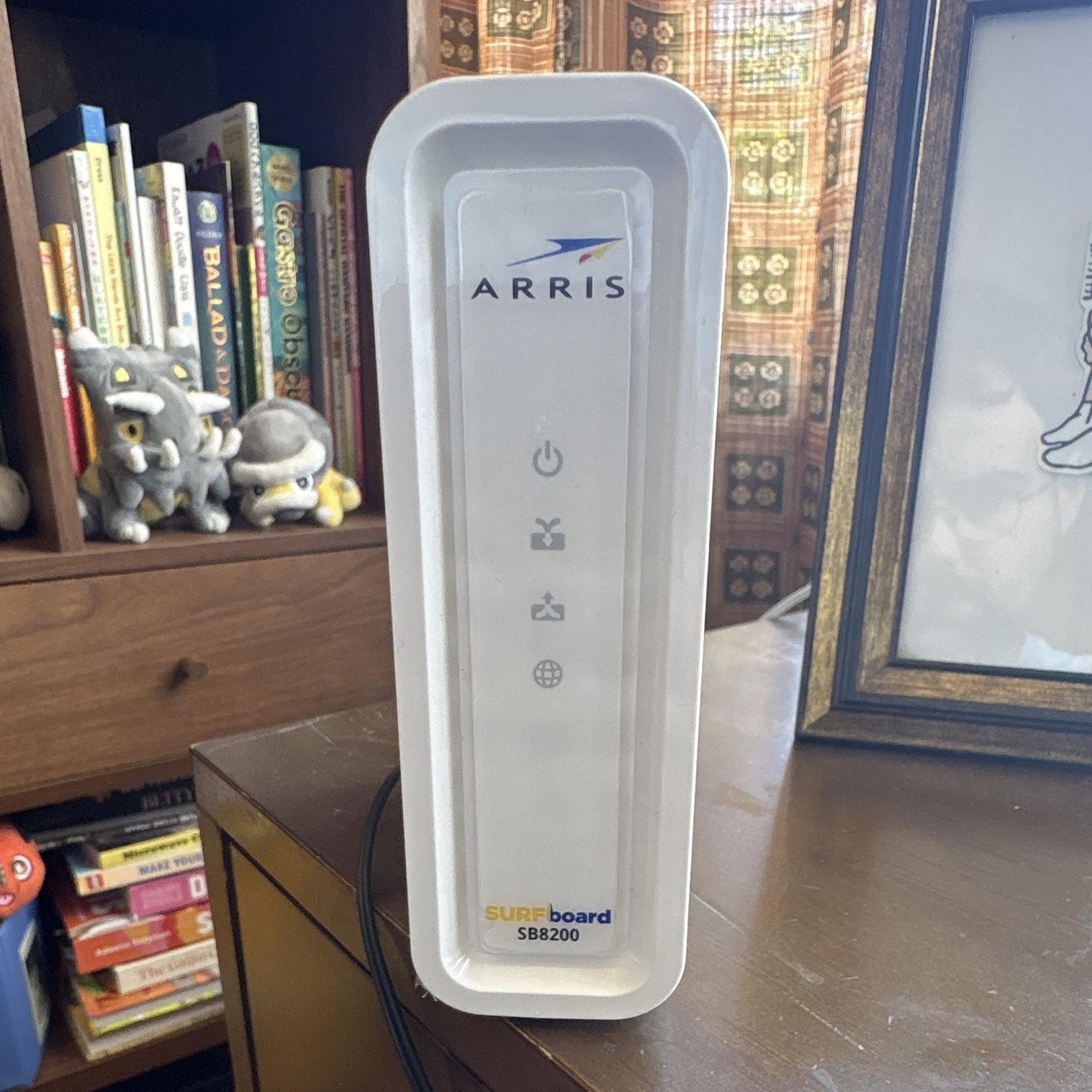 ARRIS SURFboard SB8200 DOCSIS 3.1 Cable Modem 10 Gbps great condition