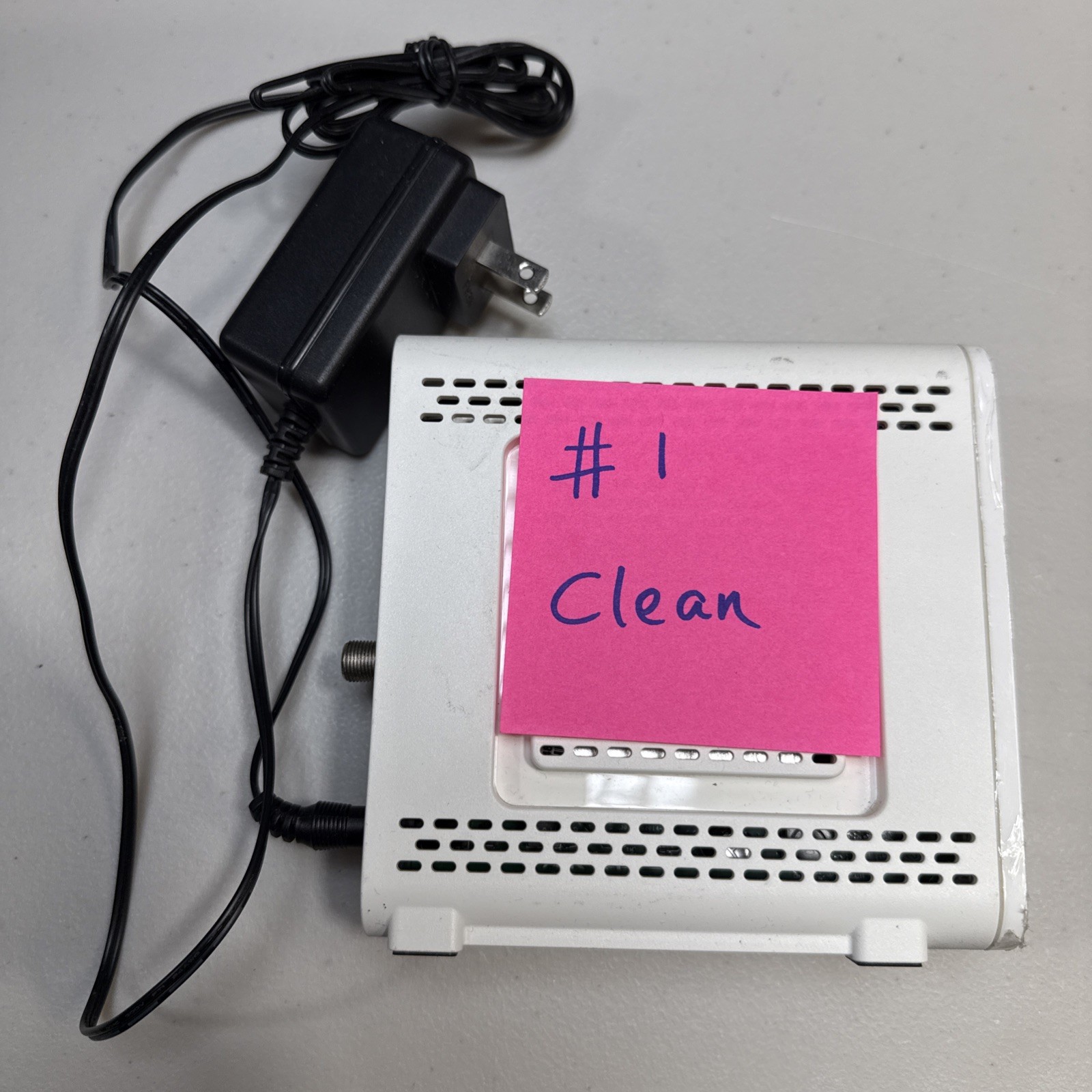 ARRIS SURFboard SB6141 Cable Modem – White