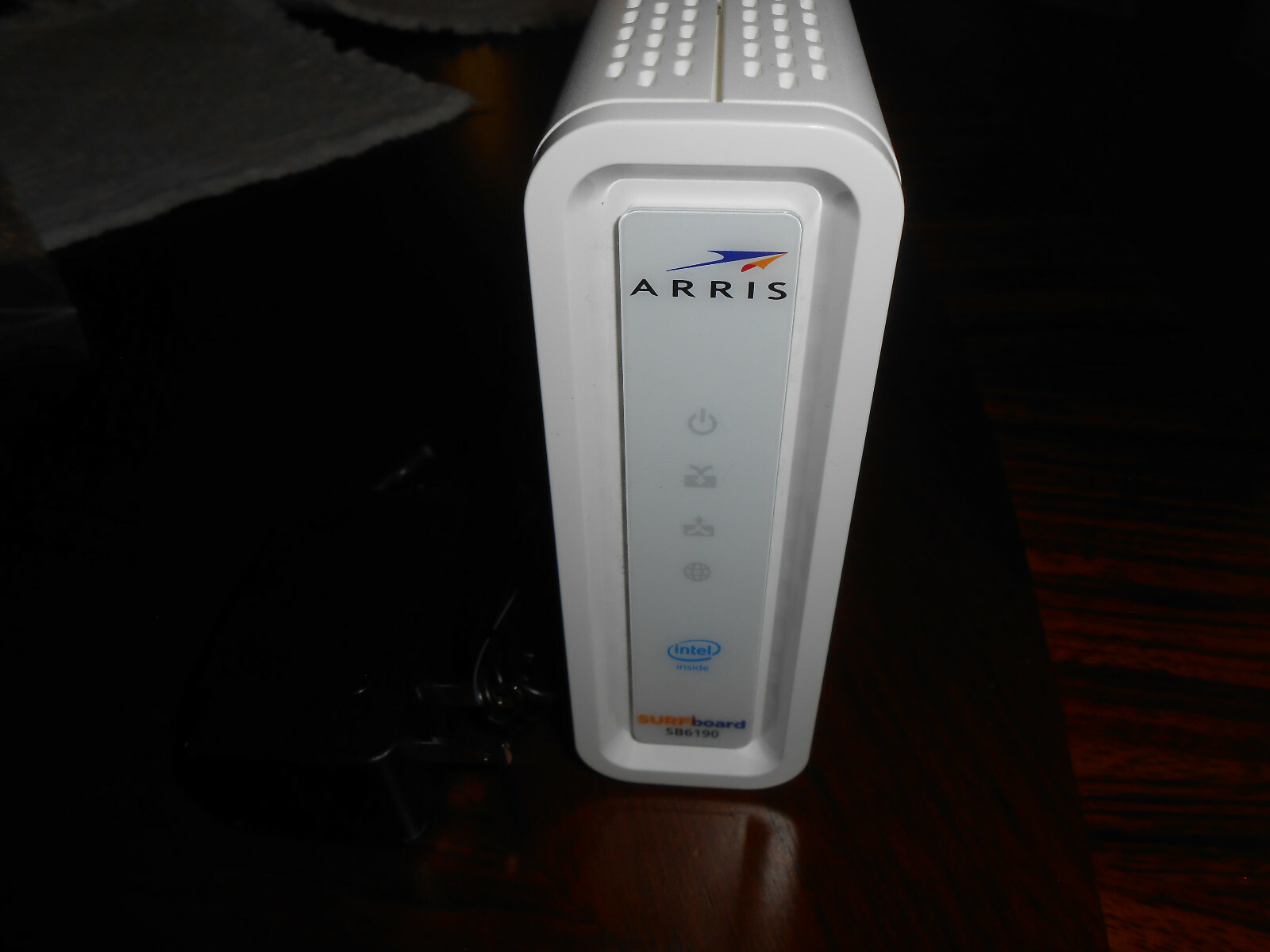 ARRIS Surfboard SB6190-RB DOCSIS 3.0 Cable Modem, White (Renewed)