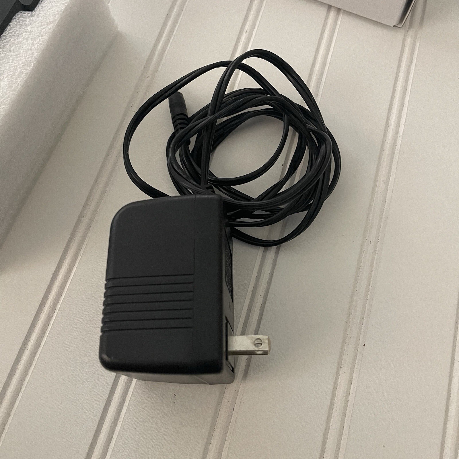 LINKSYS CABLE MODEM WITH USB AND ETHERNET CONNECTIONS MODEL BEFCMU10