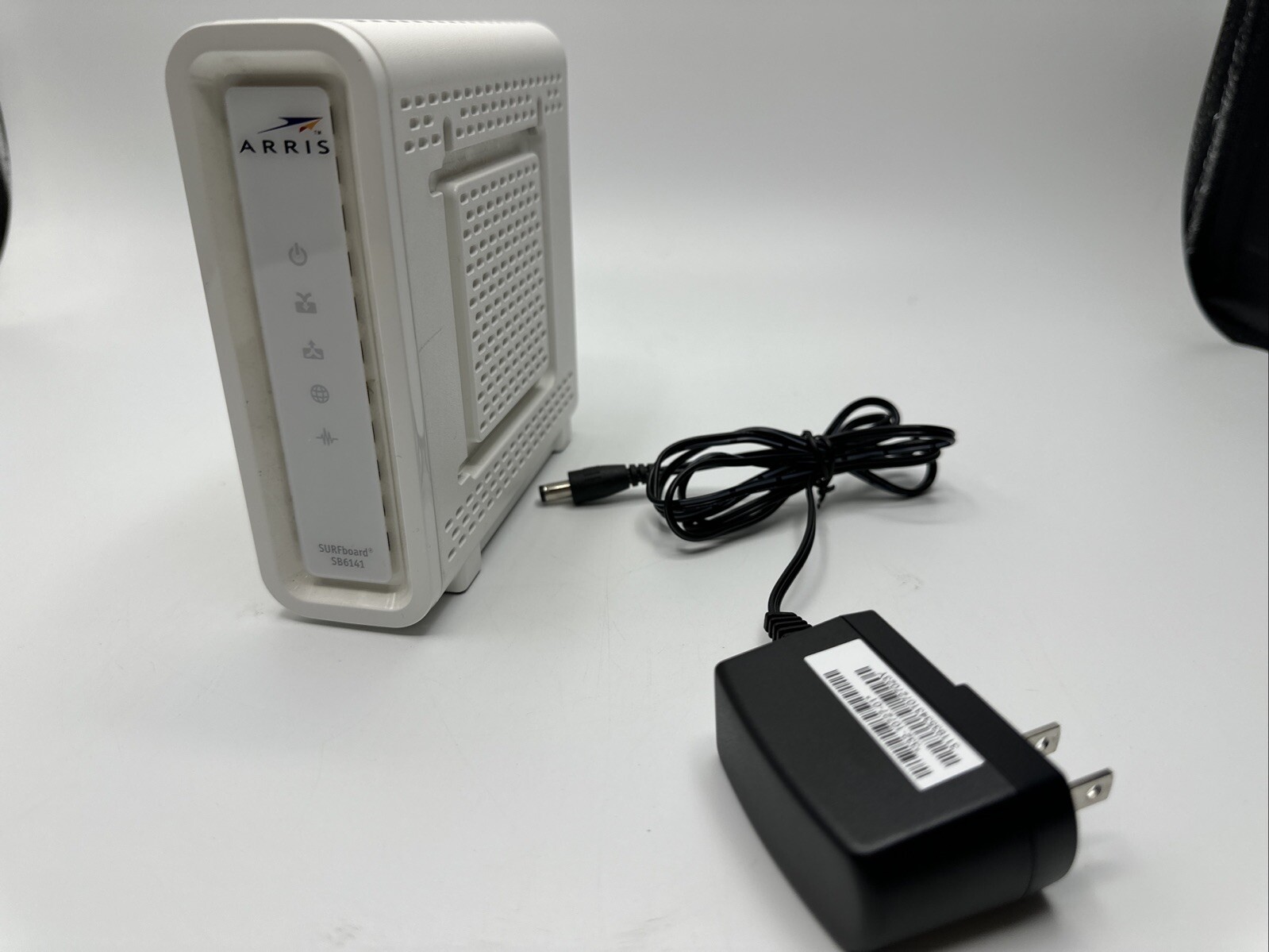 ARRIS SURFboard SB6141 Motorola Surf Board Modem 400 Series & OEM Power Cable