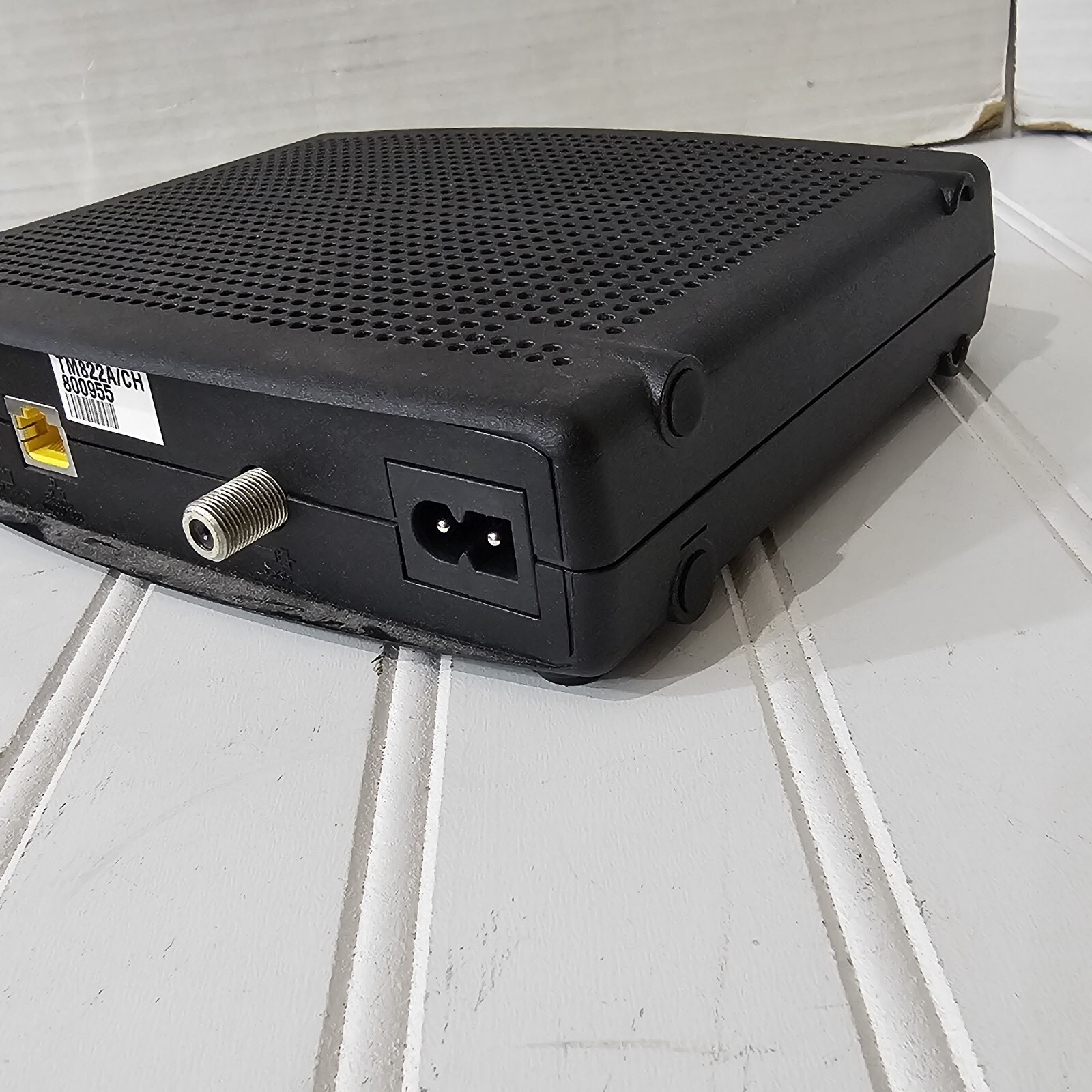 Arris TM822 Touchstone Docsis 3.0 Ultra-High Speed Modem 10/100/1000 Ethernet