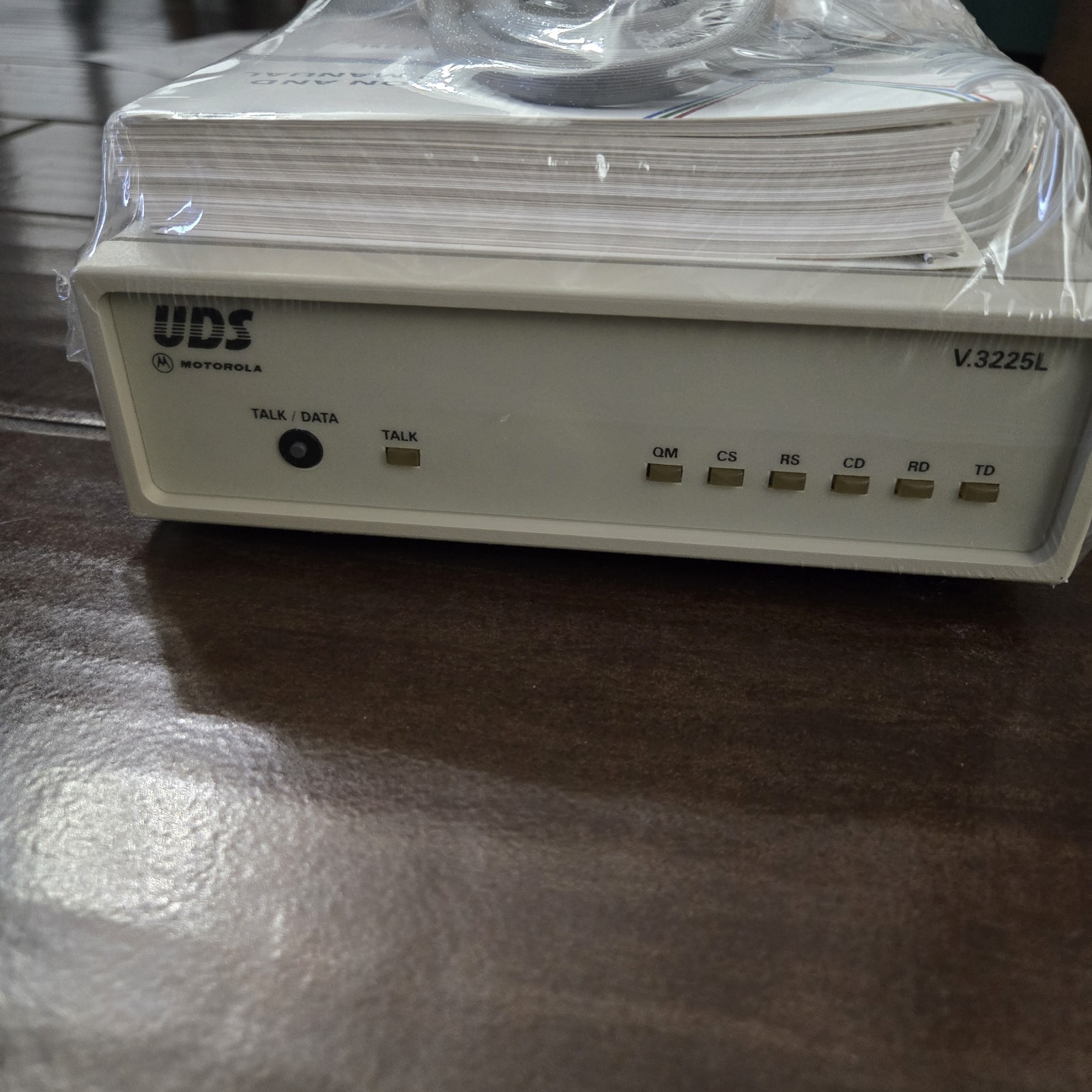 NEW Motorola 62095290 Dial-Up & Fax External Modem V.3225L