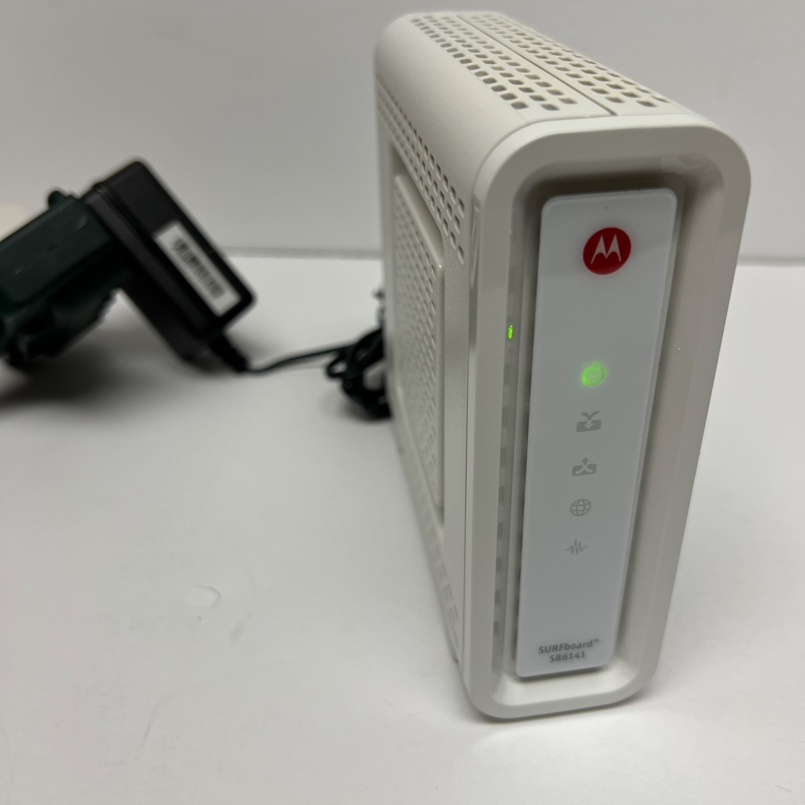 Motorola Arris Surfboard Modem SB6141 White DOCSIS 3.0 400 Series 581902-022-00