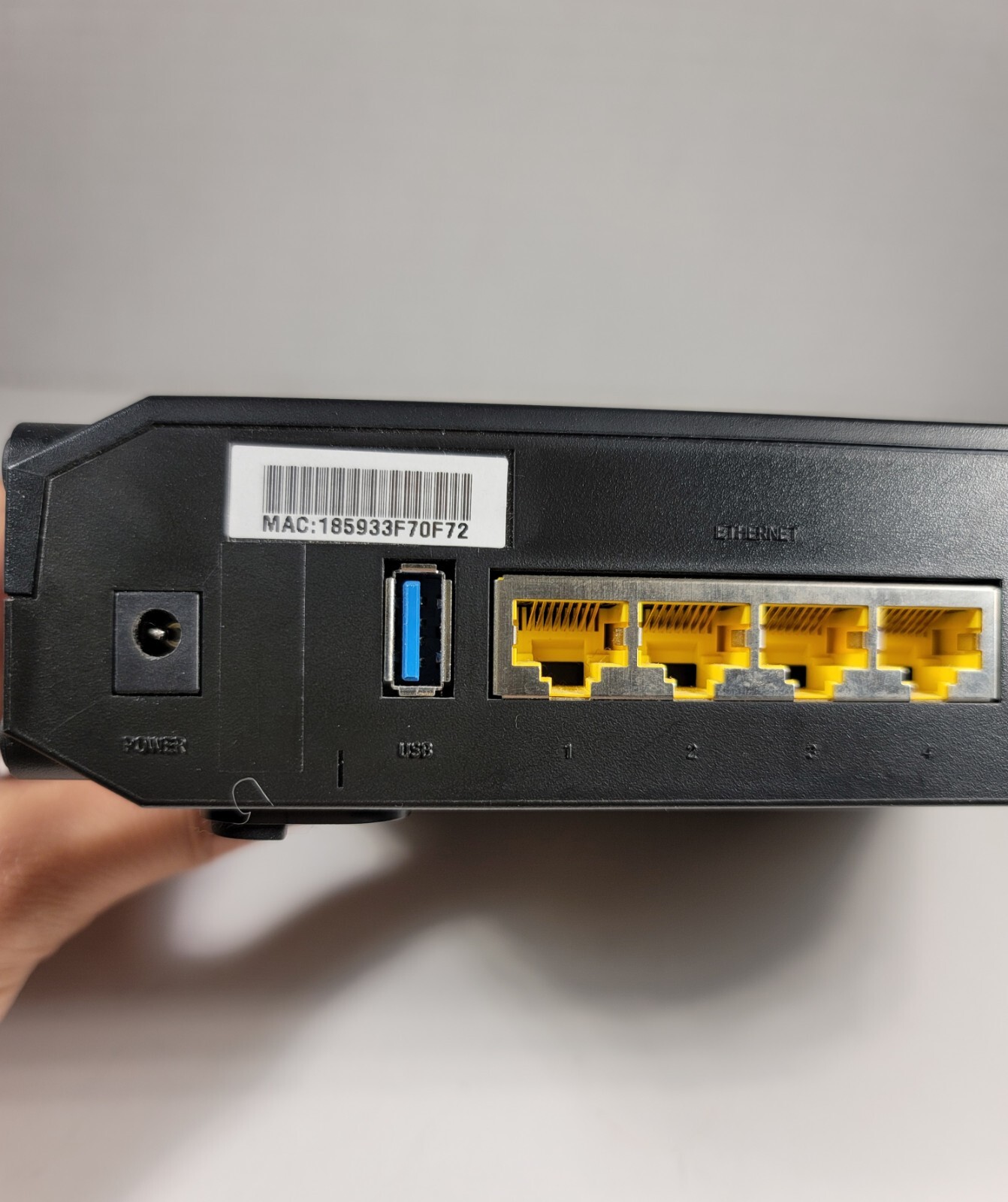Cisco DPC3825 4 Port DOCSIS 3.0 Gateway Wireless Router