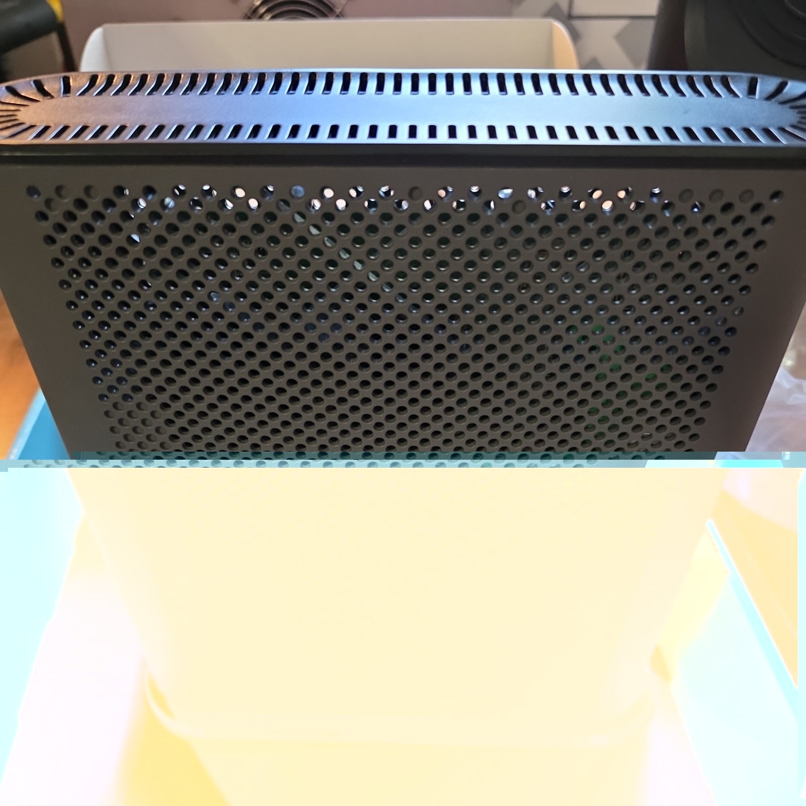 Motorola MG8702 DOCSIS 3.1 Cable Modem with Gigabit Router