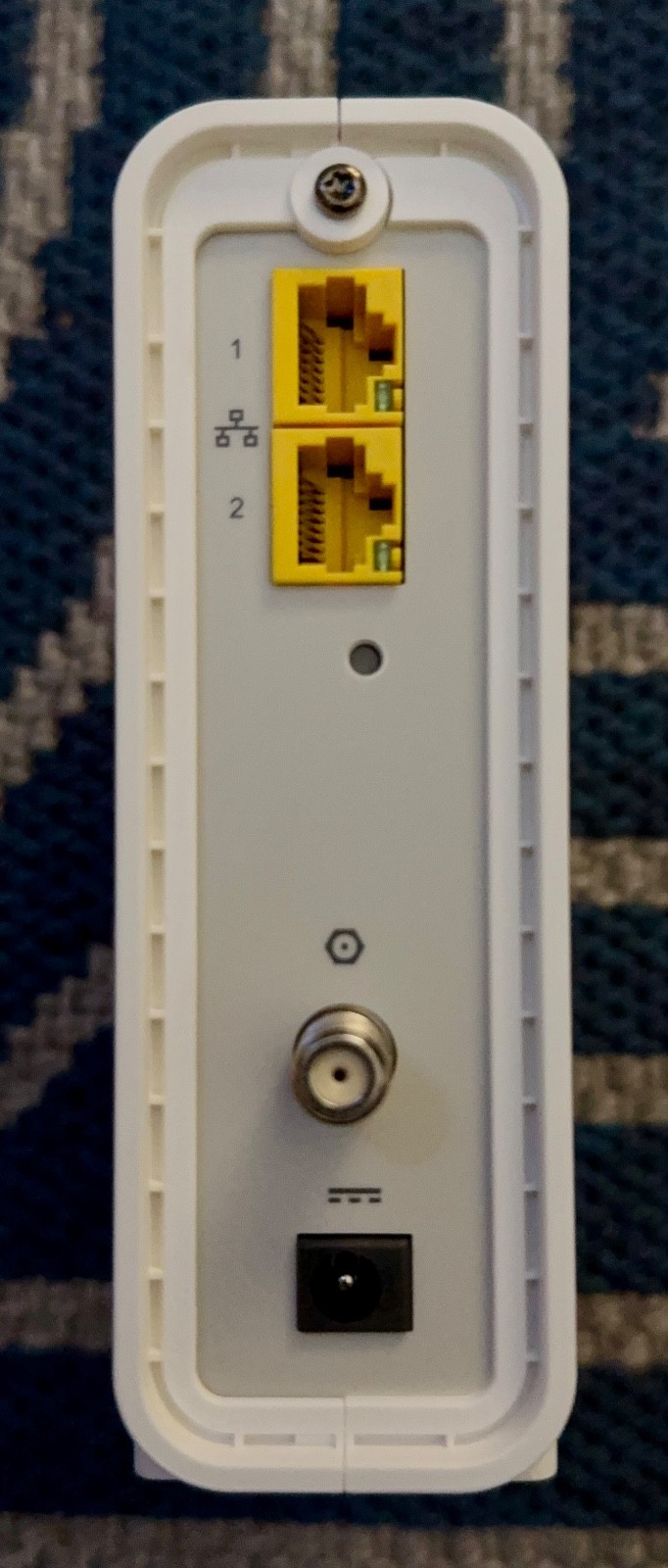 ARRIS SURFboard SB8200 DOCSIS 3.1 Cable Modem