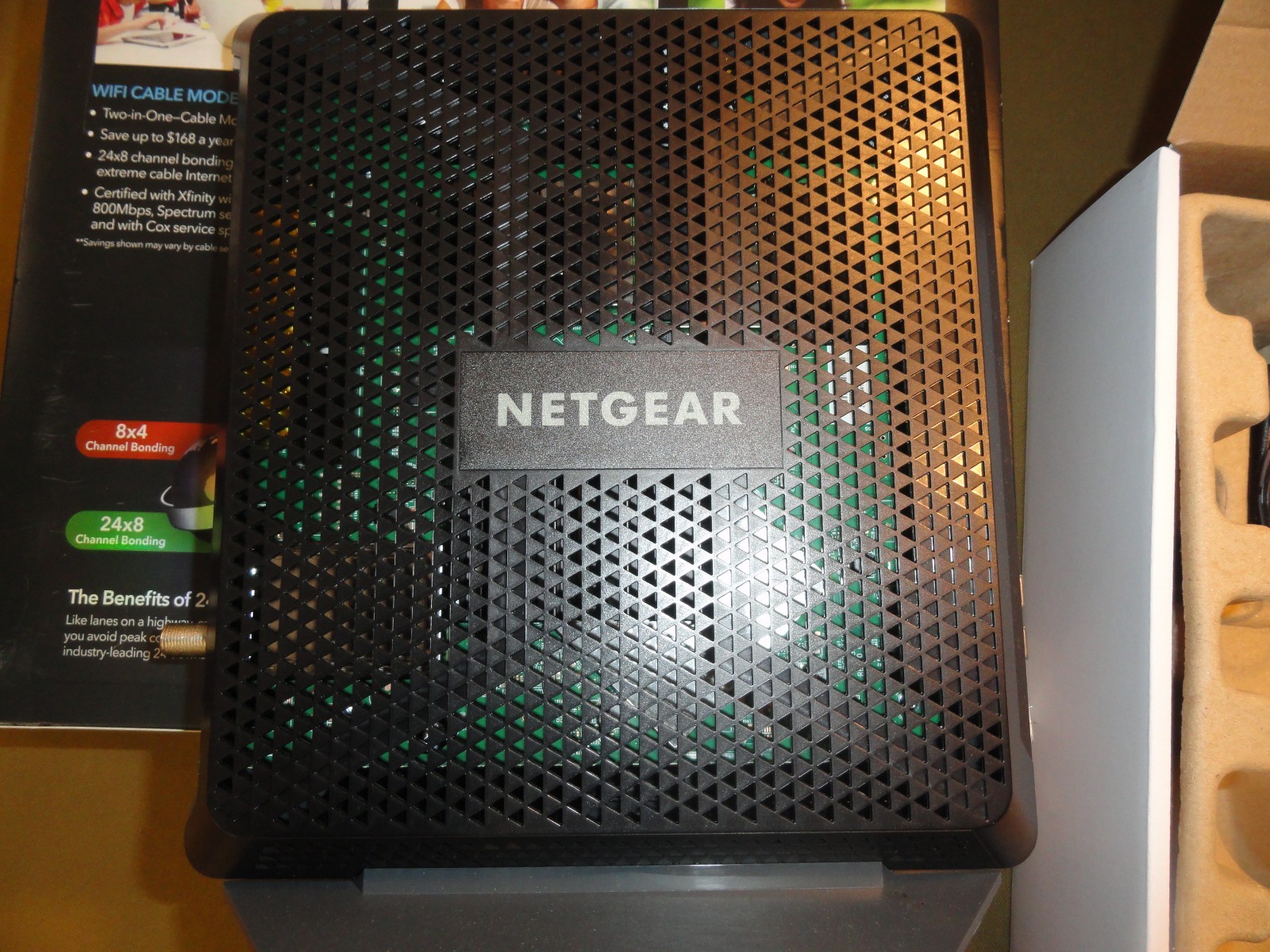 NETGEAR Nighthawk AC1900 4 Wireless-Wi-Fi 802.11ac Router – C7000-100NAS