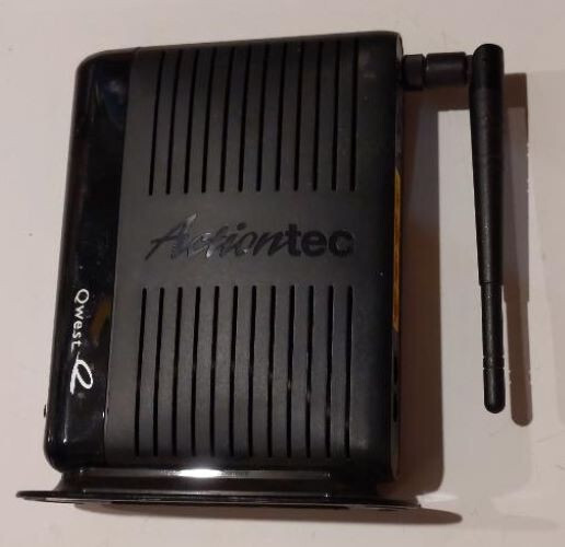 Used Actiontec PK5000 Wireless Internet Ethernet – works