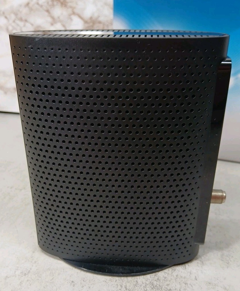 TP-LINK TC-7610 DOCSIS 3.0 Cable Modem with Power Adapter