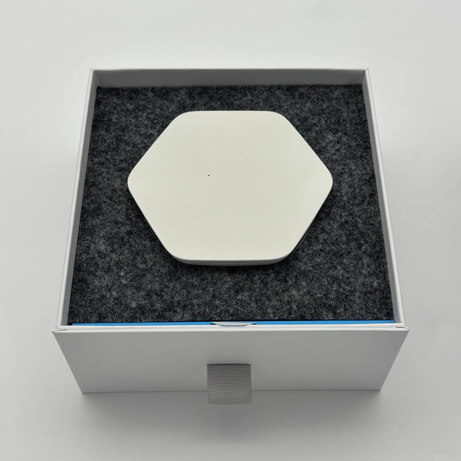 Xfinity xFi Pod 2nd Gen XE2-SG WiFi Range Extender Mesh Router w/ Original Box