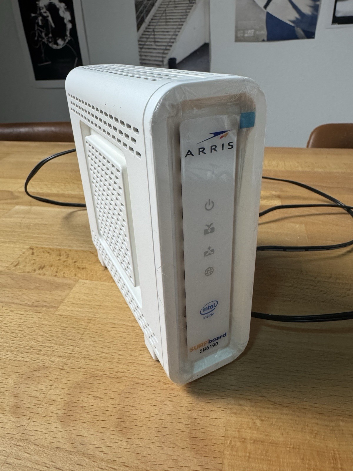 ARRIS SB6190 White Surfboard Cable Modem, 1 Gbps, 32×8 Channels