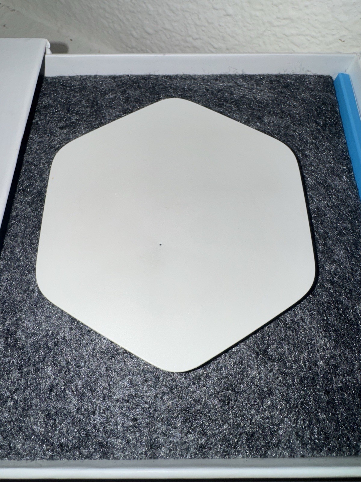 Xfinity xFi Pod 2nd Gen XE2-SG WiFi Range Extender Mesh Router w/ Original Box