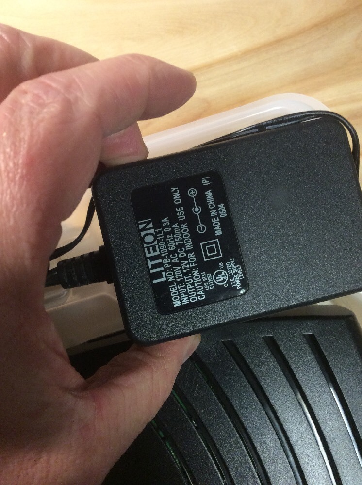 Motorola Surfboard Cable Modem SB5120 Preowned Networking Computer Hardware