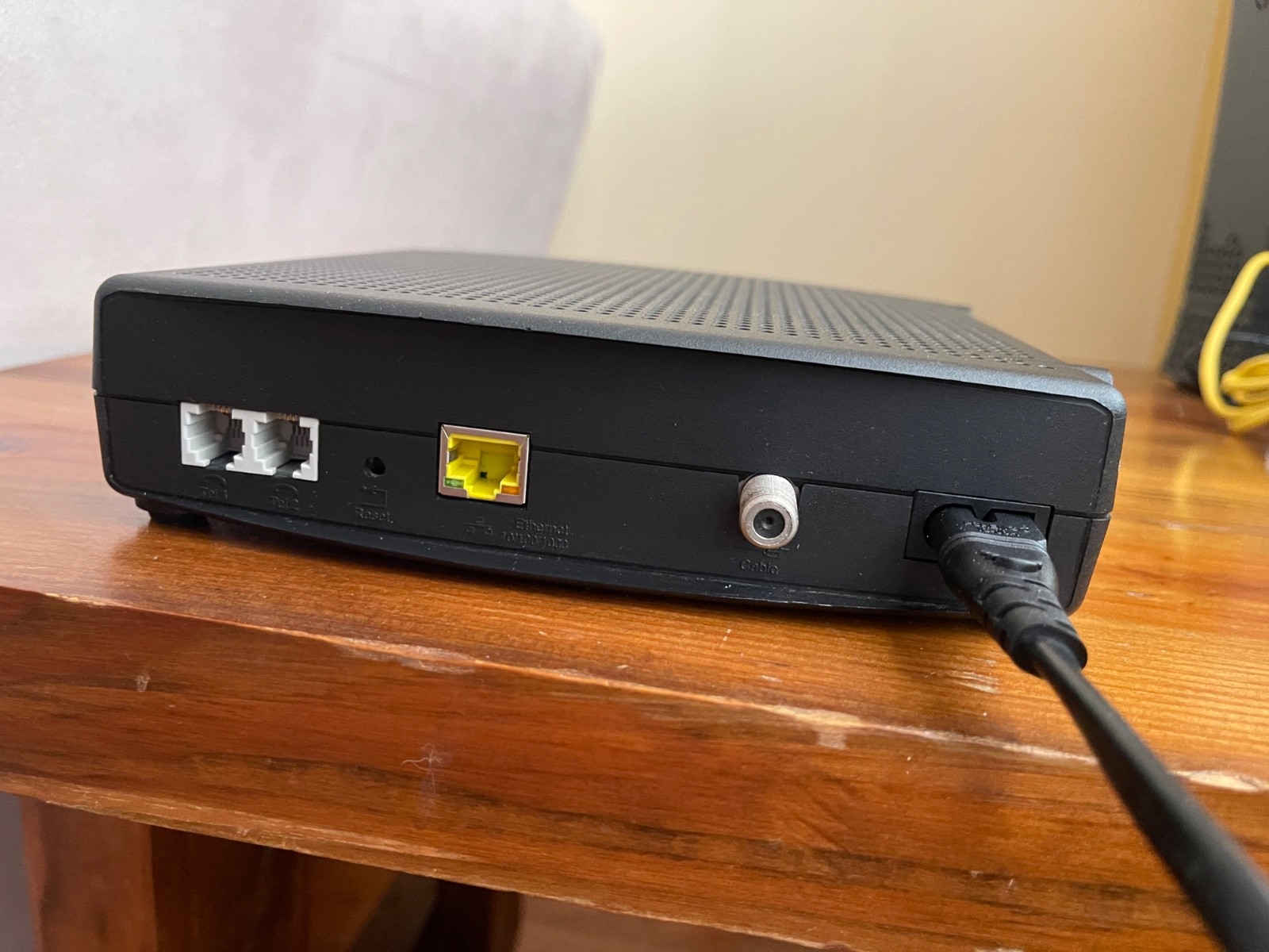 ARRlS Touchstone TM1602A Cable Modem Docsis 3.0