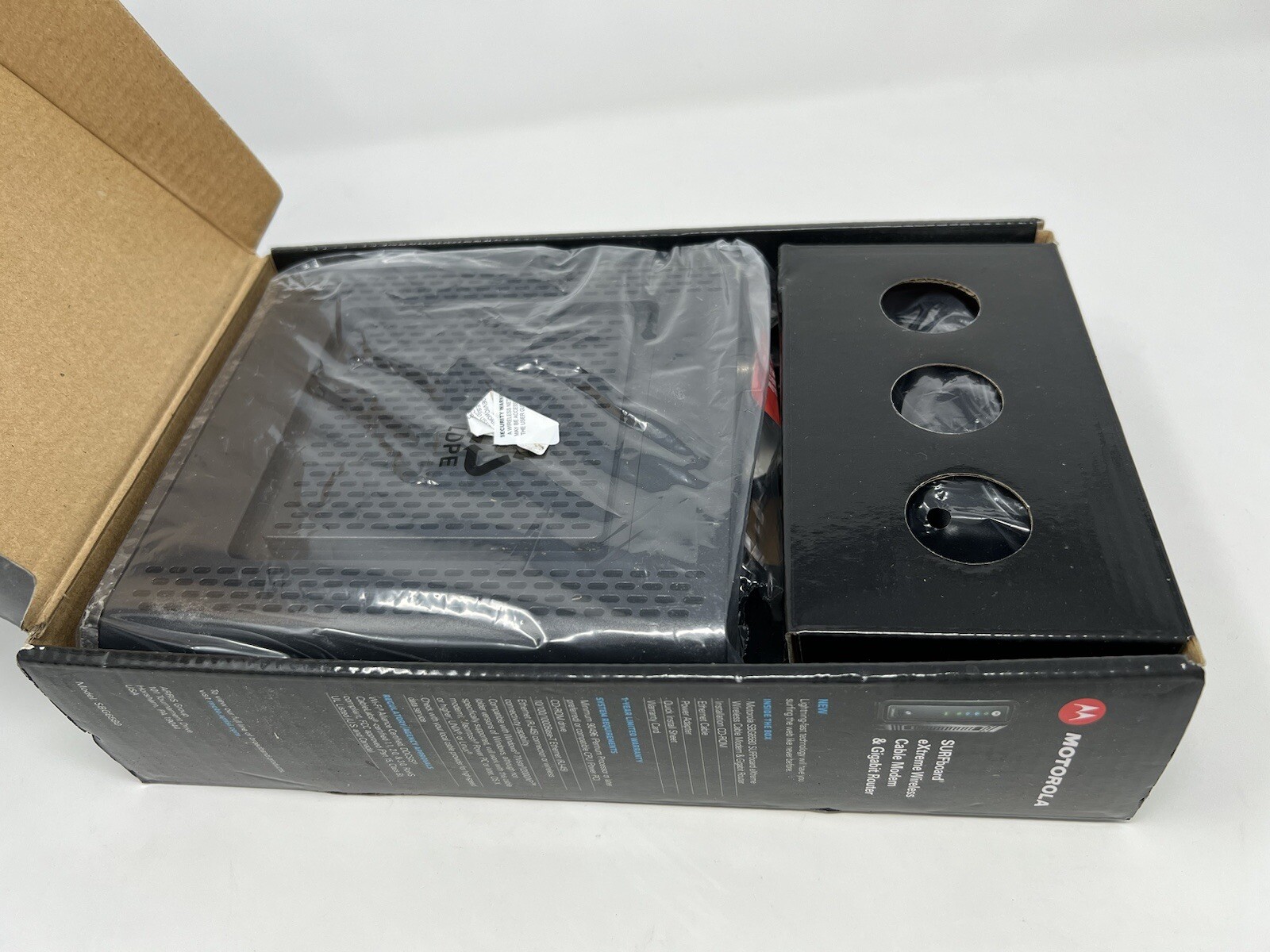 Motorola ARRIS SURFboard SBG6580 DOCSIS 3.0 Cable Modem and Wi-Fi Router N300