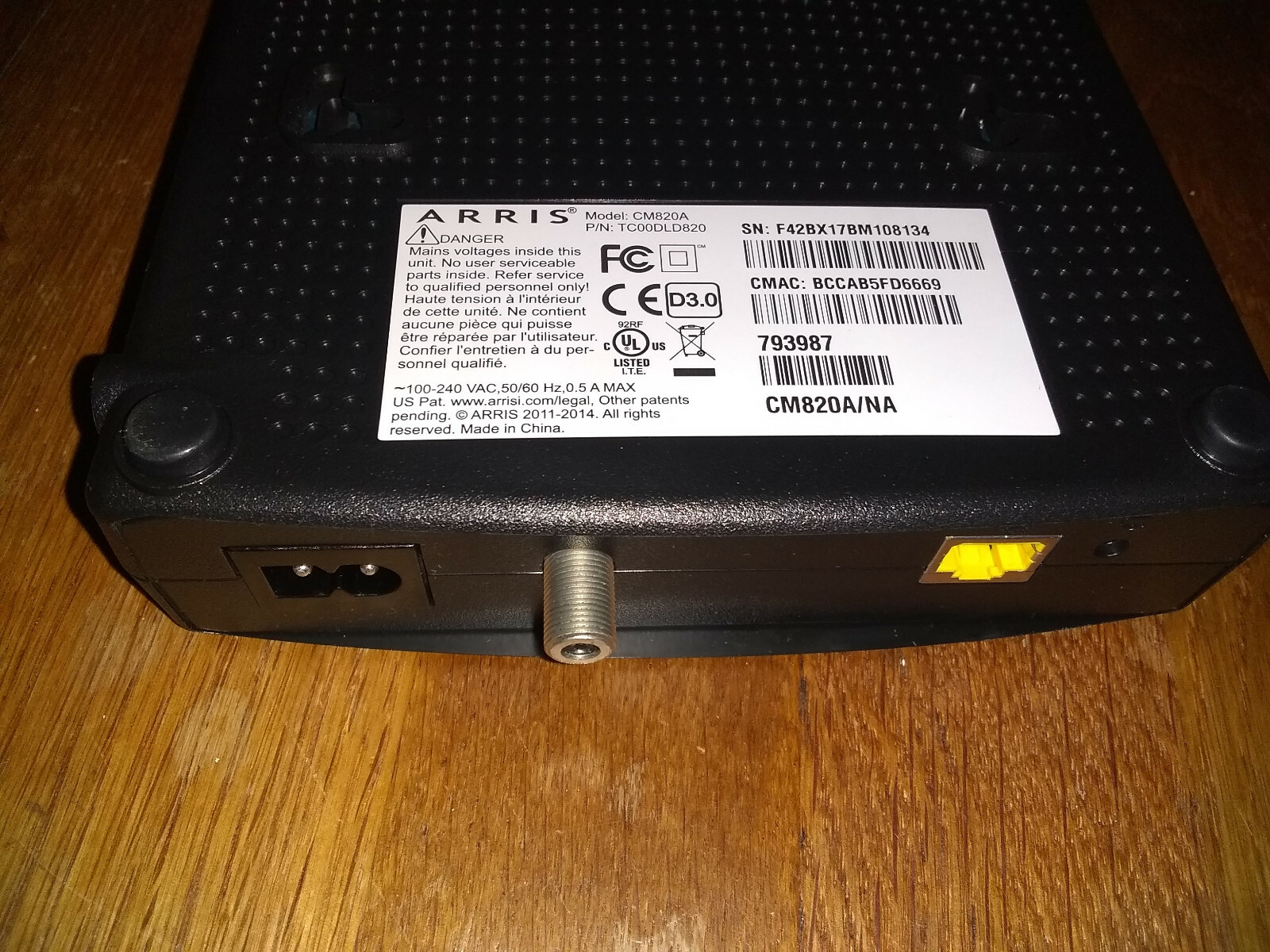 ARRIS CM820A Cable Modem DOCSIS 3.0 With Box and Power Cable