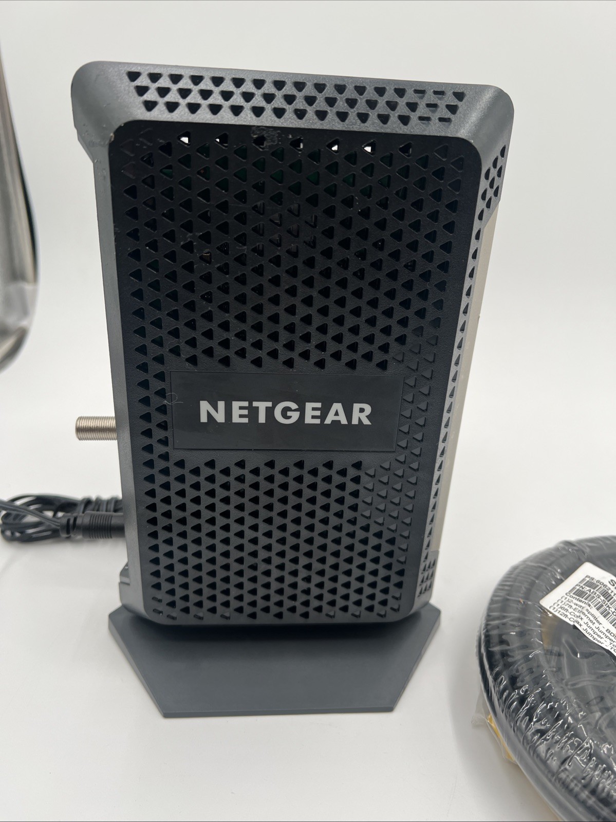 NETGEAR® CM1000v2 Ultra-High Speed Cable Modem | Docsis® 3.1