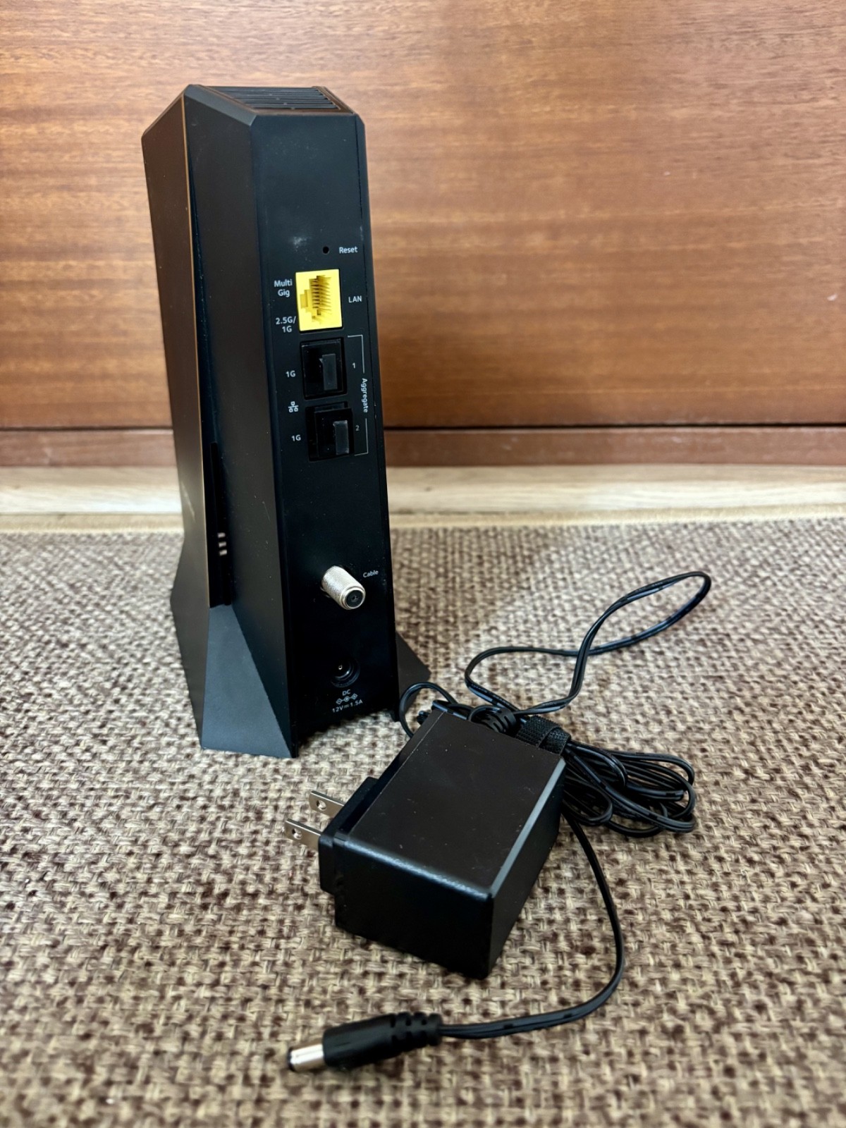 NETGEAR Nighthawk CM2000 DOCSIS 3.1 Mid/high-Split Cable Modem,Black-LN
