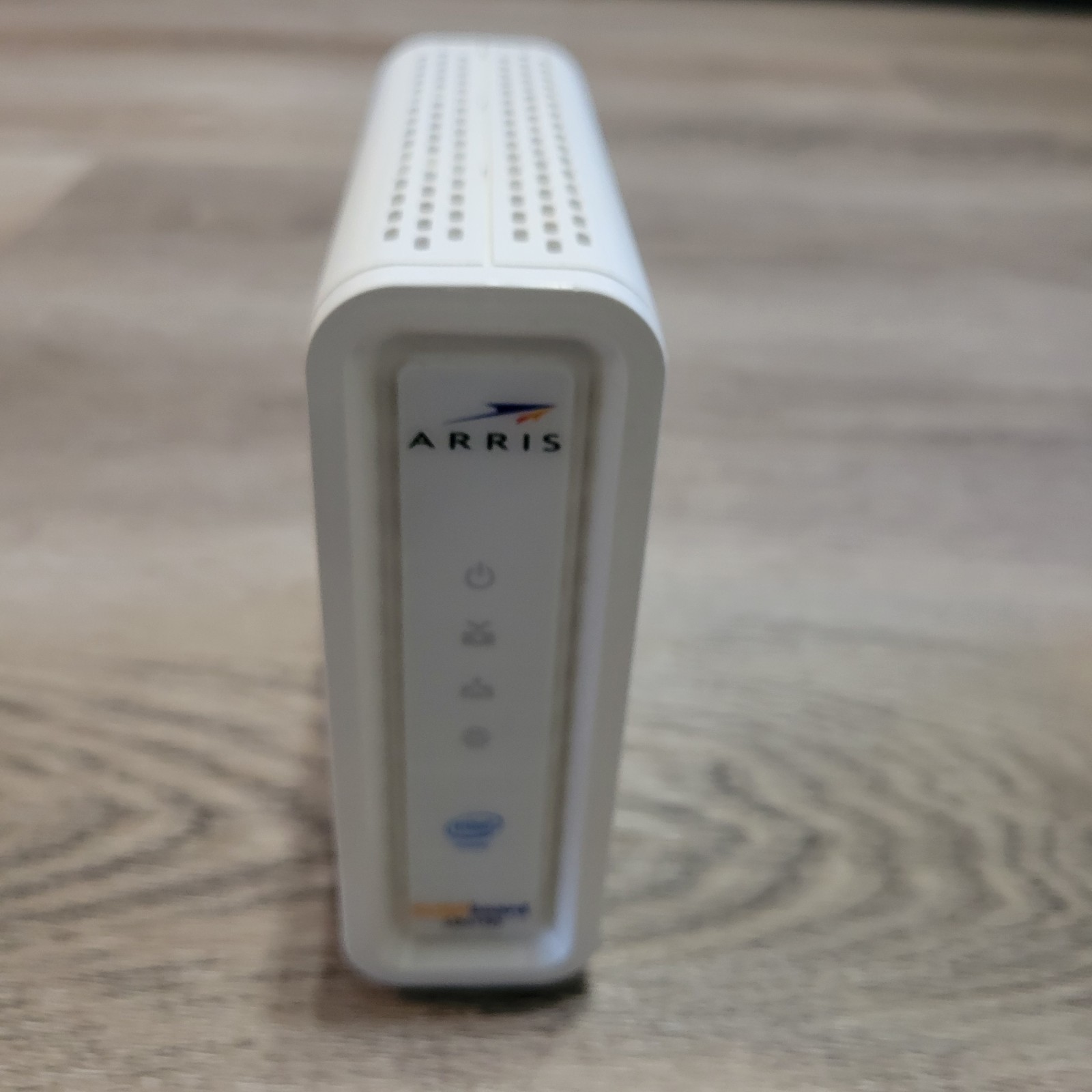 New ARRIS SB6190 SURFboard DOCSIS 3.0 Cable Modem Gigabit No Adapter