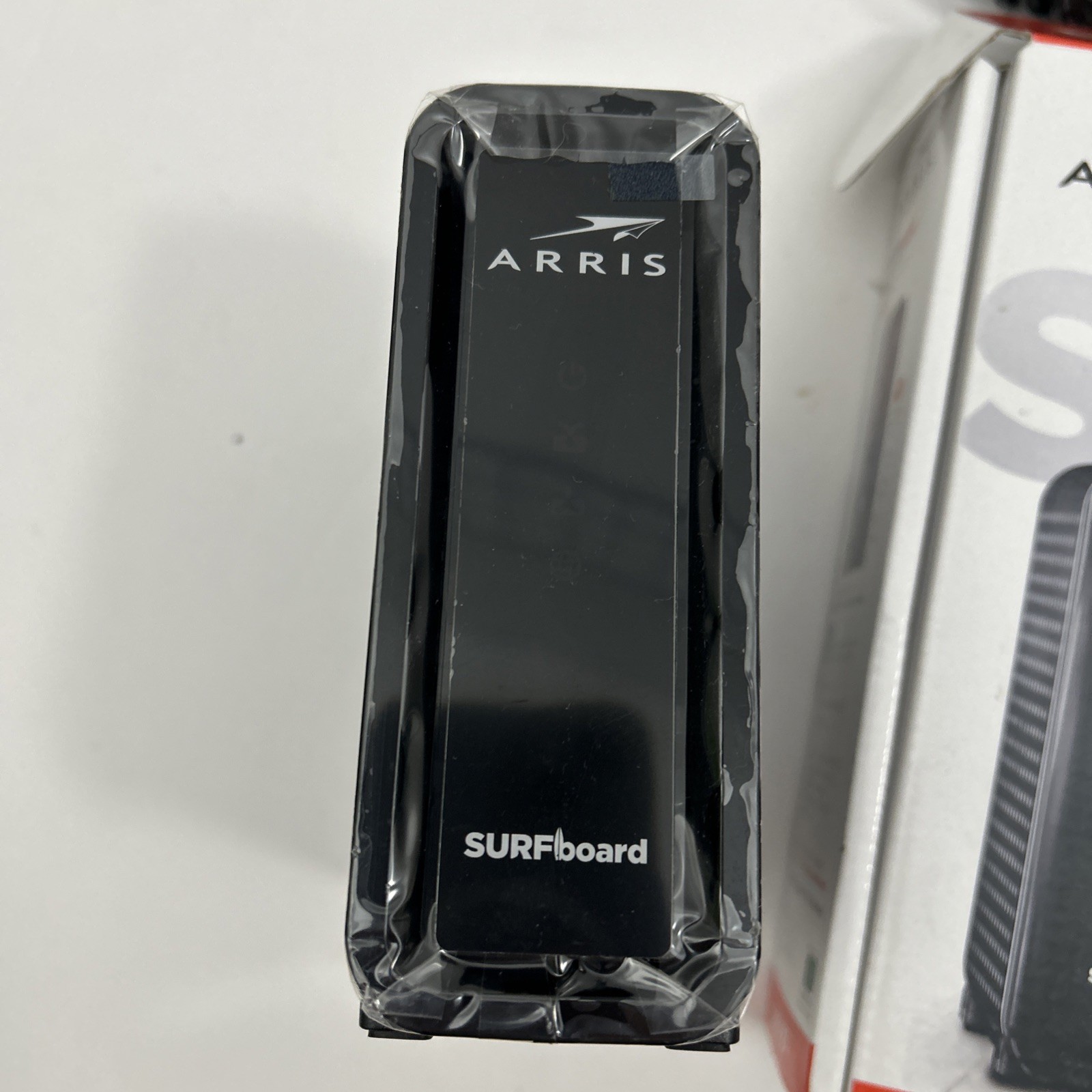Arris Surfboard SB6183 Cable Modem 686 mbps Internet Xfinity 16×4 Docsis 3.0
