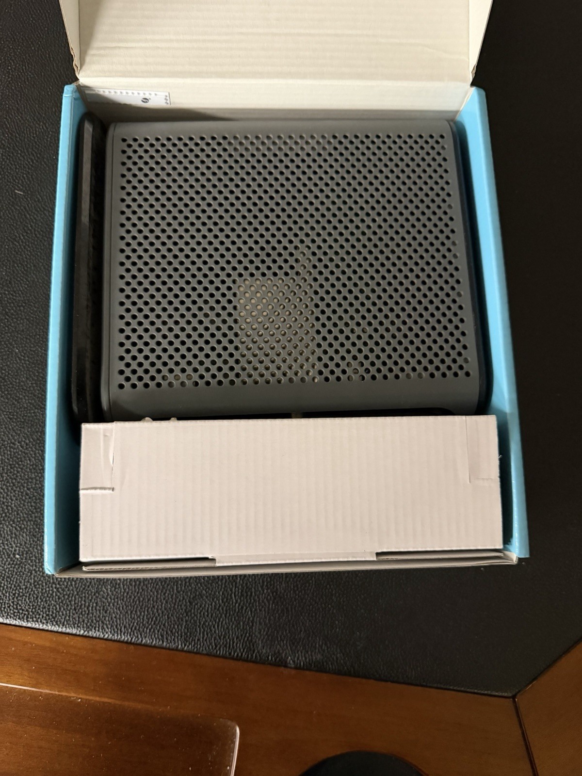 Motorola MB7621 Cable Modem 24×8 DOCSIS 3.0 Xfinity Cox Spectrum 900 Mbps