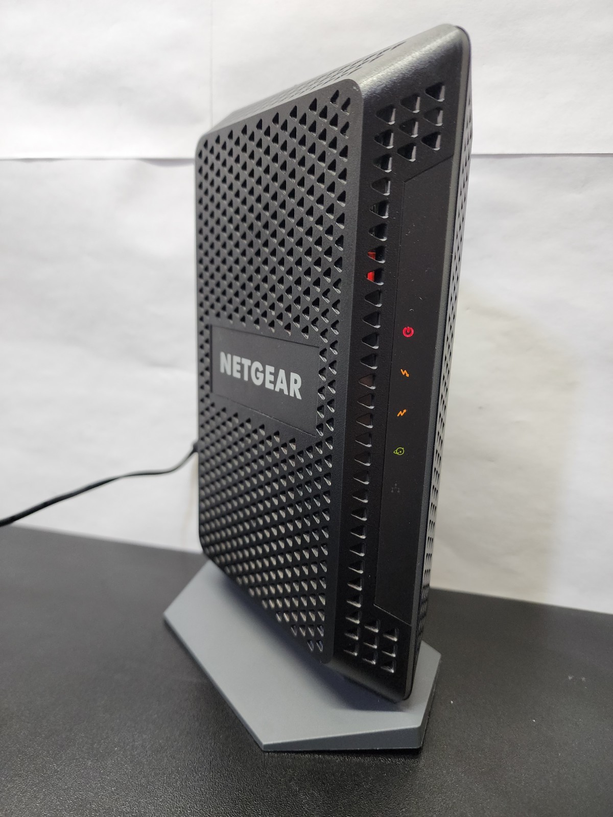 NETGEAR CM600 960Mbps DOCSIS 3.0 Cable Modem w/ Power Supply & Cable