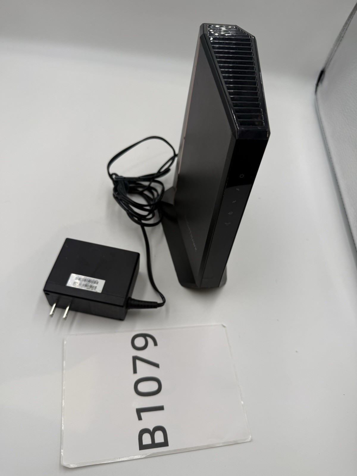 Netgear Nighthawk CM2000 2.5Gbps Multi Gig Internet Speed Cable Modem DOCSIS 3.1
