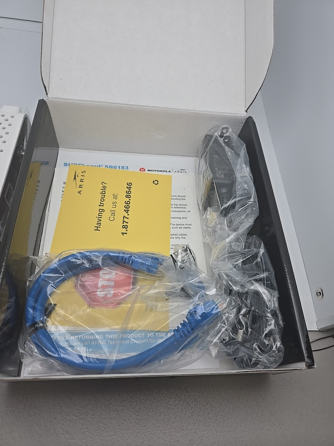 ARRIS SB6183 686 Mbps Cable Modem, White – 59243200300
