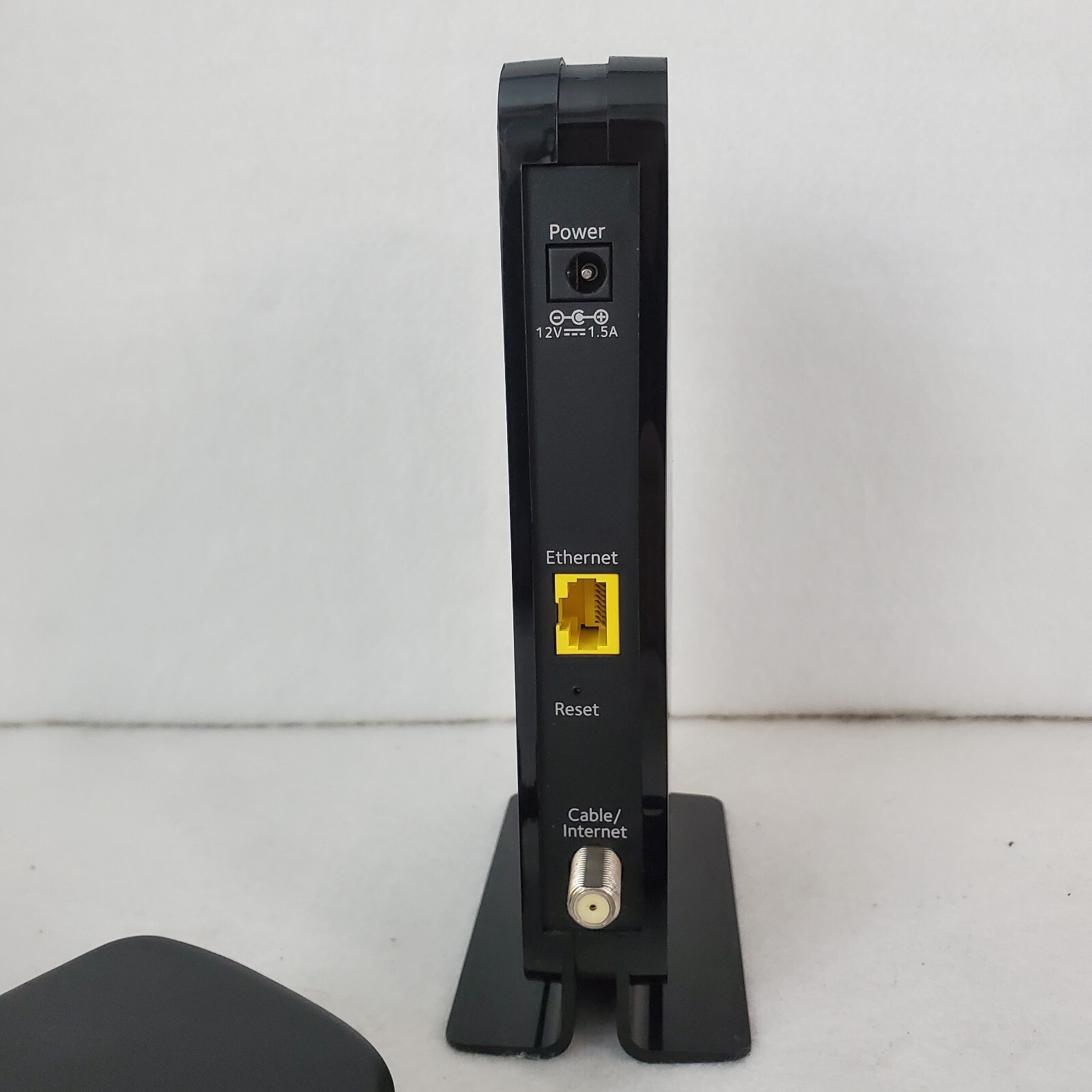 Cable Modem NETGEAR CM500 with Power Supply DOCSIS 3.0 / 16×4 680 Mbps