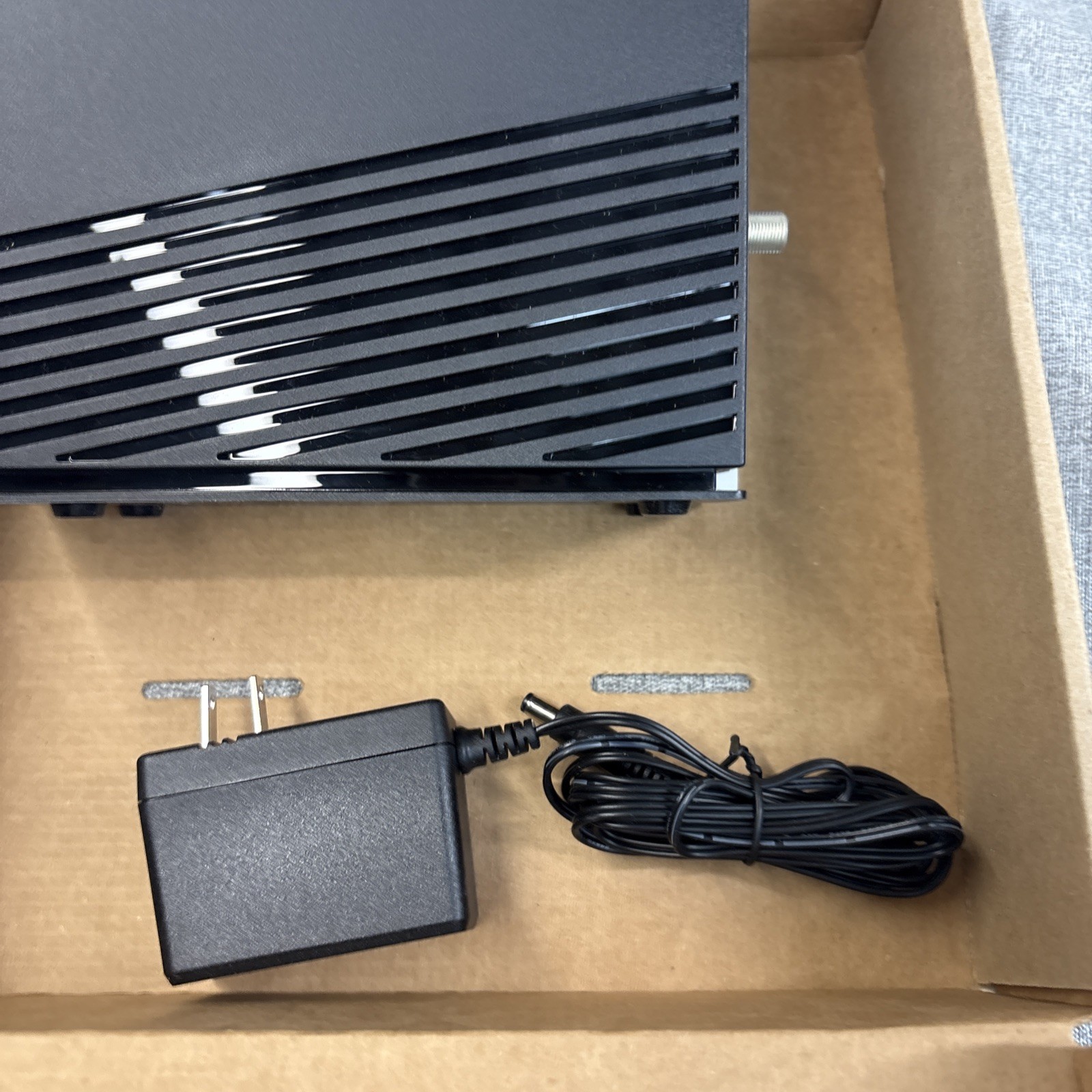 ARRIS SURFboard SBG6950AC2 AC1900 DOCSIS 3.0 Modem Router – Black