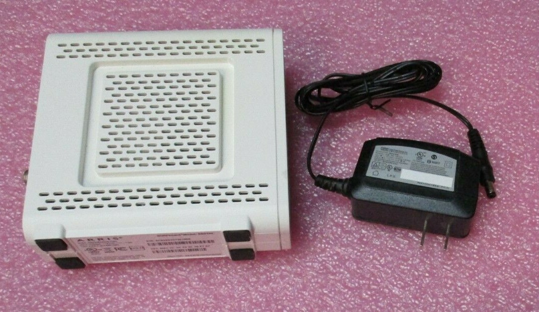 ARRIS SURFboard SB6190 Cable Modem SB00DXD6190 w/ Adaptor WA-12M12FU